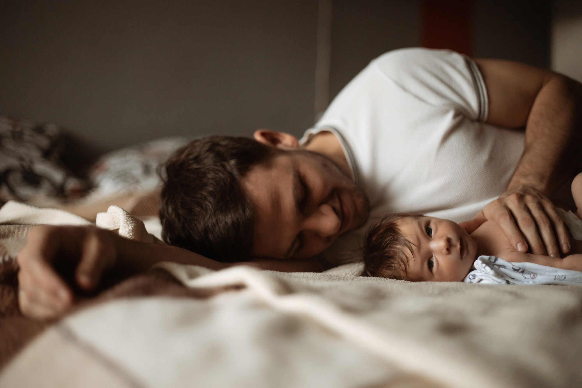 Папа и дочь, съемка с младенцем, 15 дней, Фотосессия новорожденных