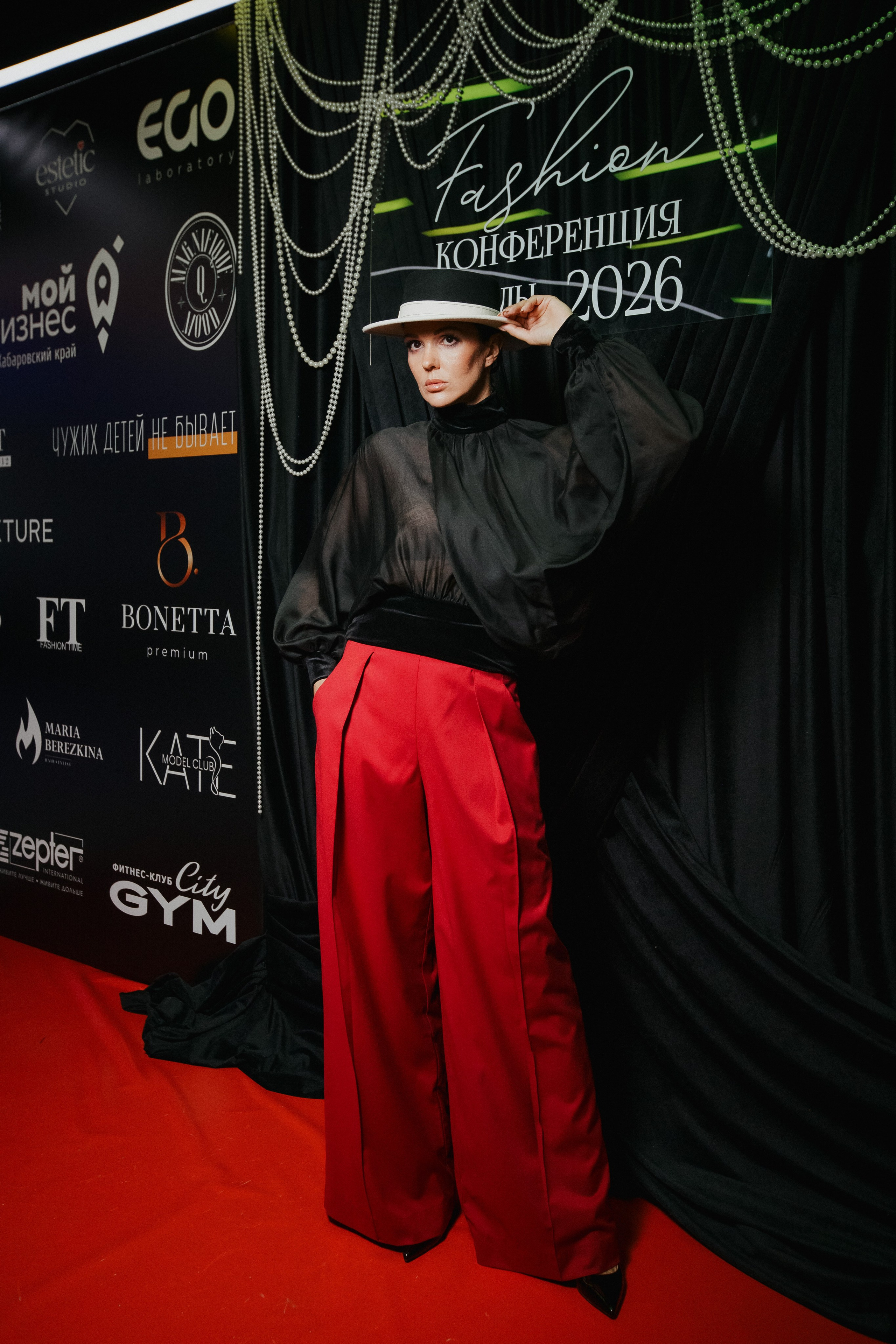 ФЭШН КОНФА. СВОИ. ФОТООТЧЕТЫ-СОБЫТИЯ-МЕСТА