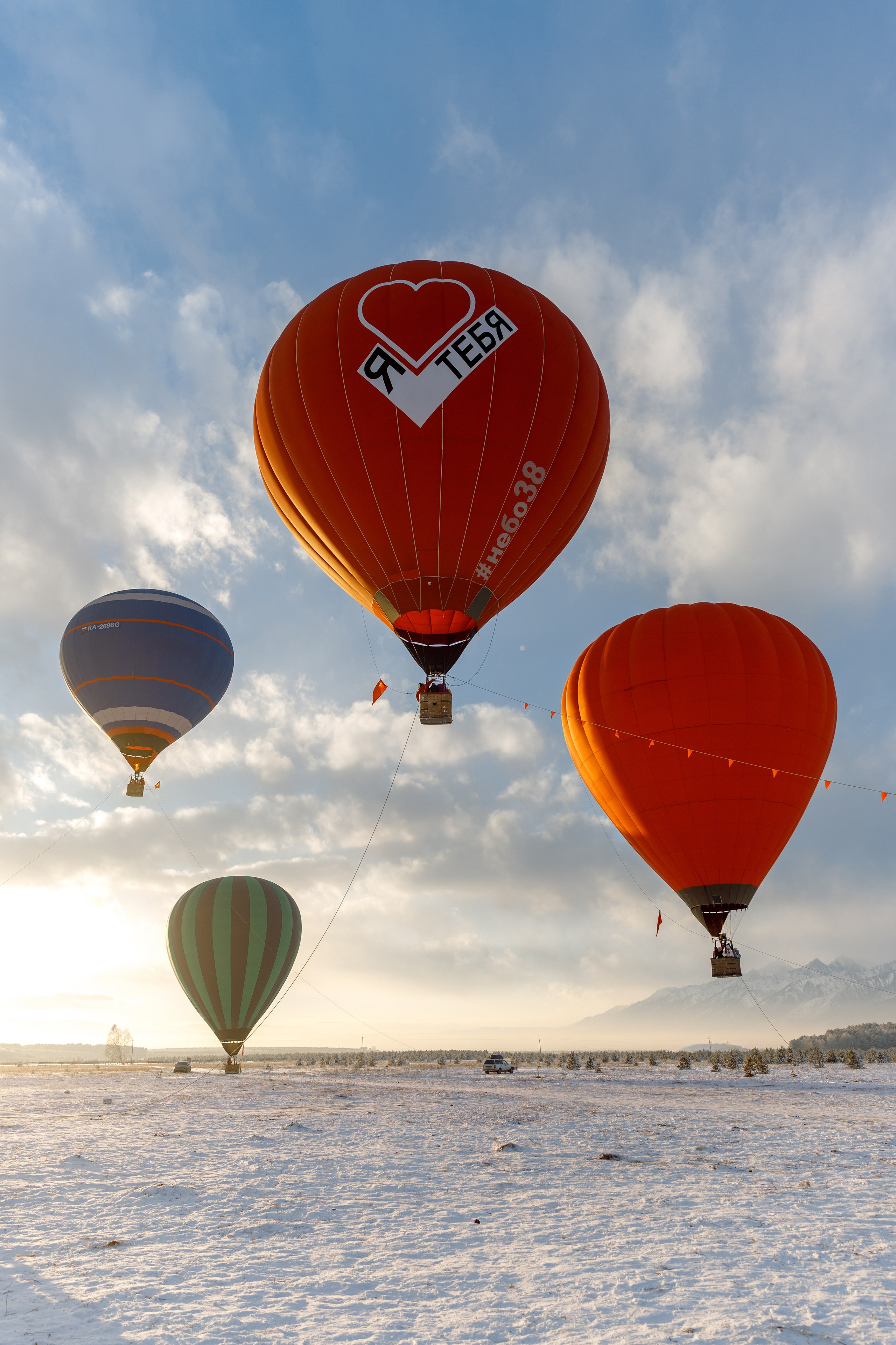 ЯБЛОКИ НА СНЕГУ. Свадебный фотограф Иркутск, репортажный фотограф Иркутск