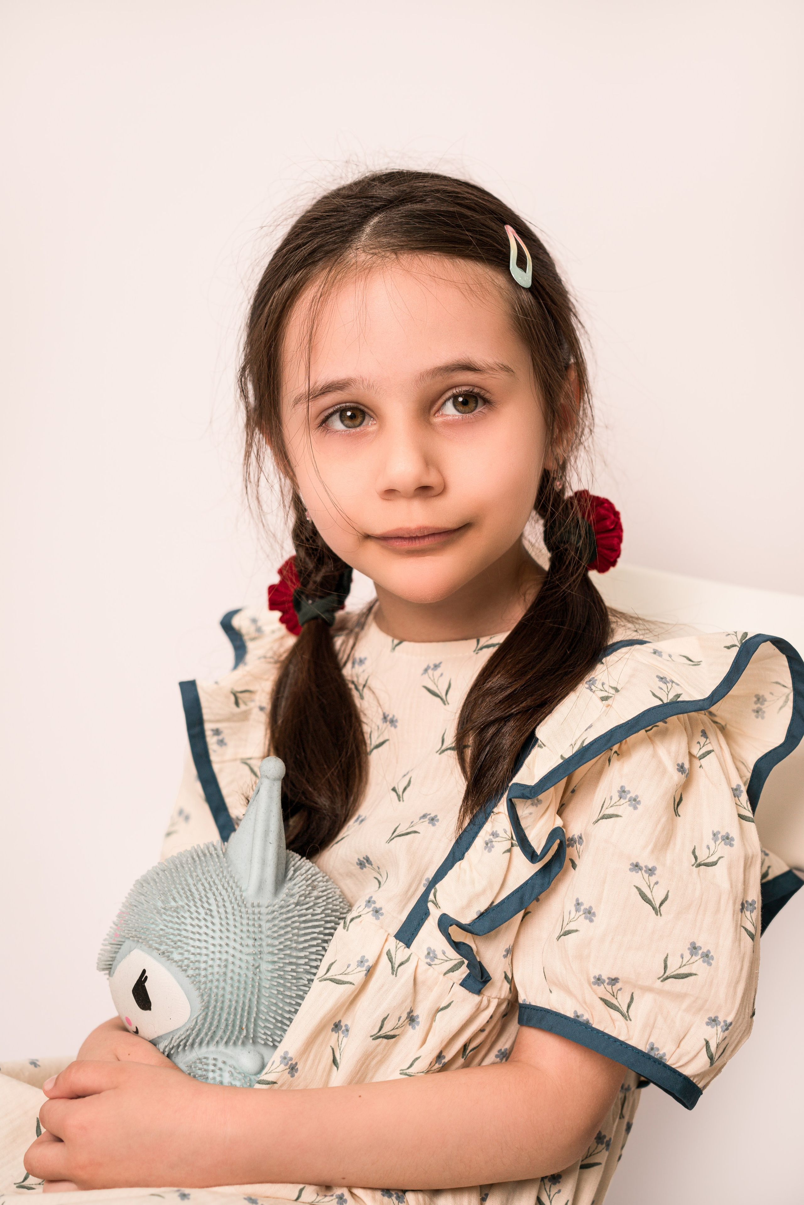 Детский сад, портреты белый фон. Фотограф Шунова Саша