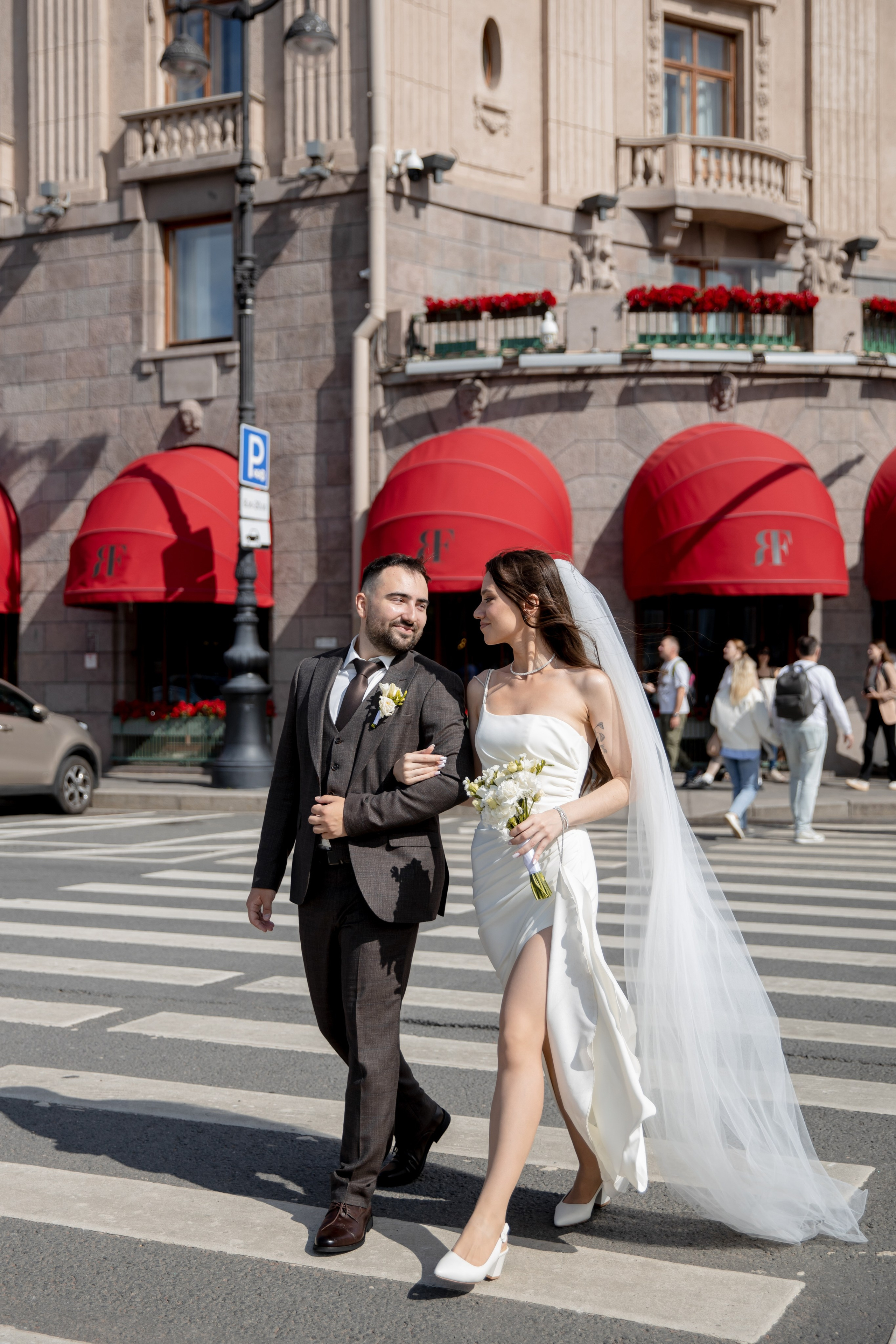 Анна и Александр / Прогулка + ЗАГС. Свадебный и семейный фотограф в Москве Диана Левченко