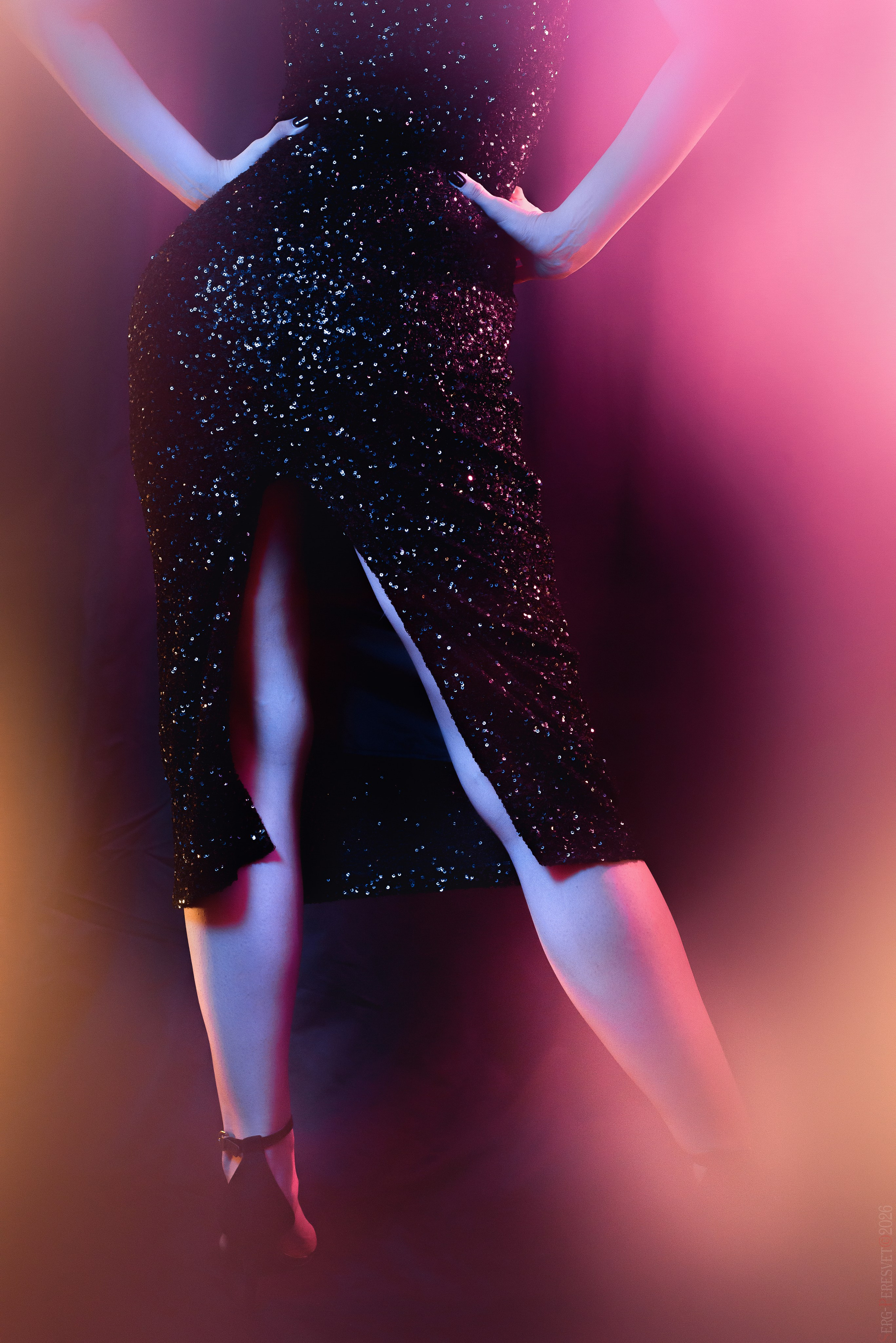 Фотосессия в студии для девушек в Москве - фотограф Сергей Пересвет. Ваш фотограф на праздник в Москве, Раменском, Жуковском, Люберцах