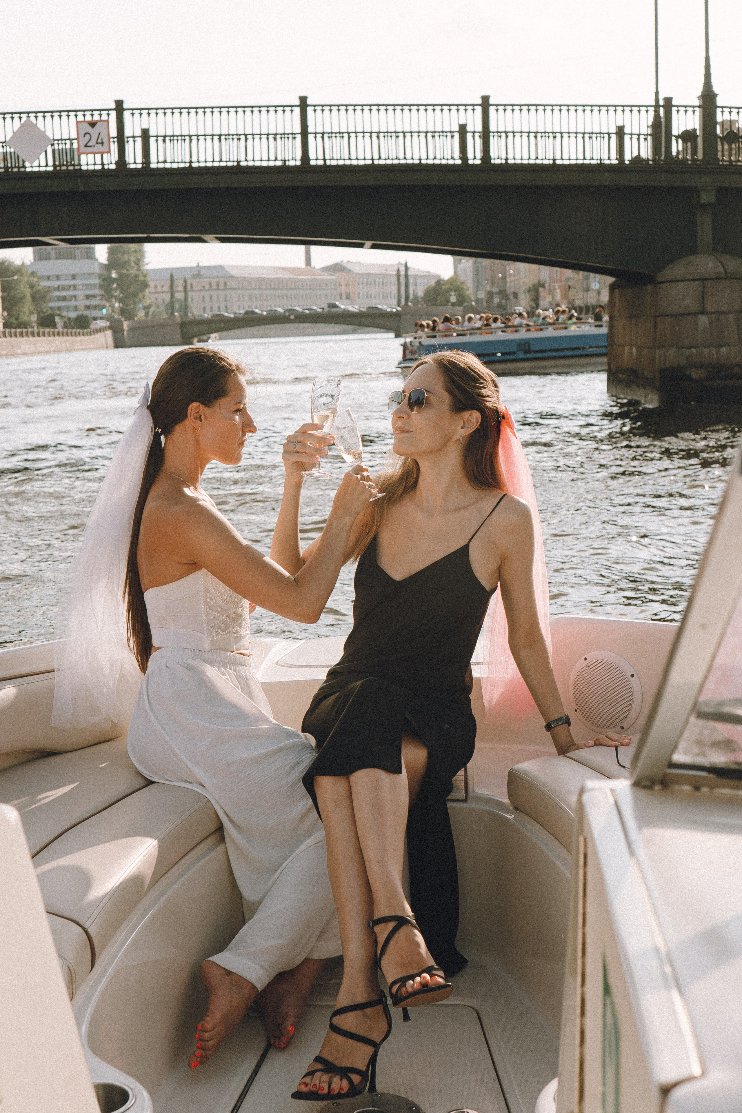 ДЕВИЧНИК НА КАТЕРЕ. Профессиональный фотограф, Санкт-Петербург — Виктория Богомолова