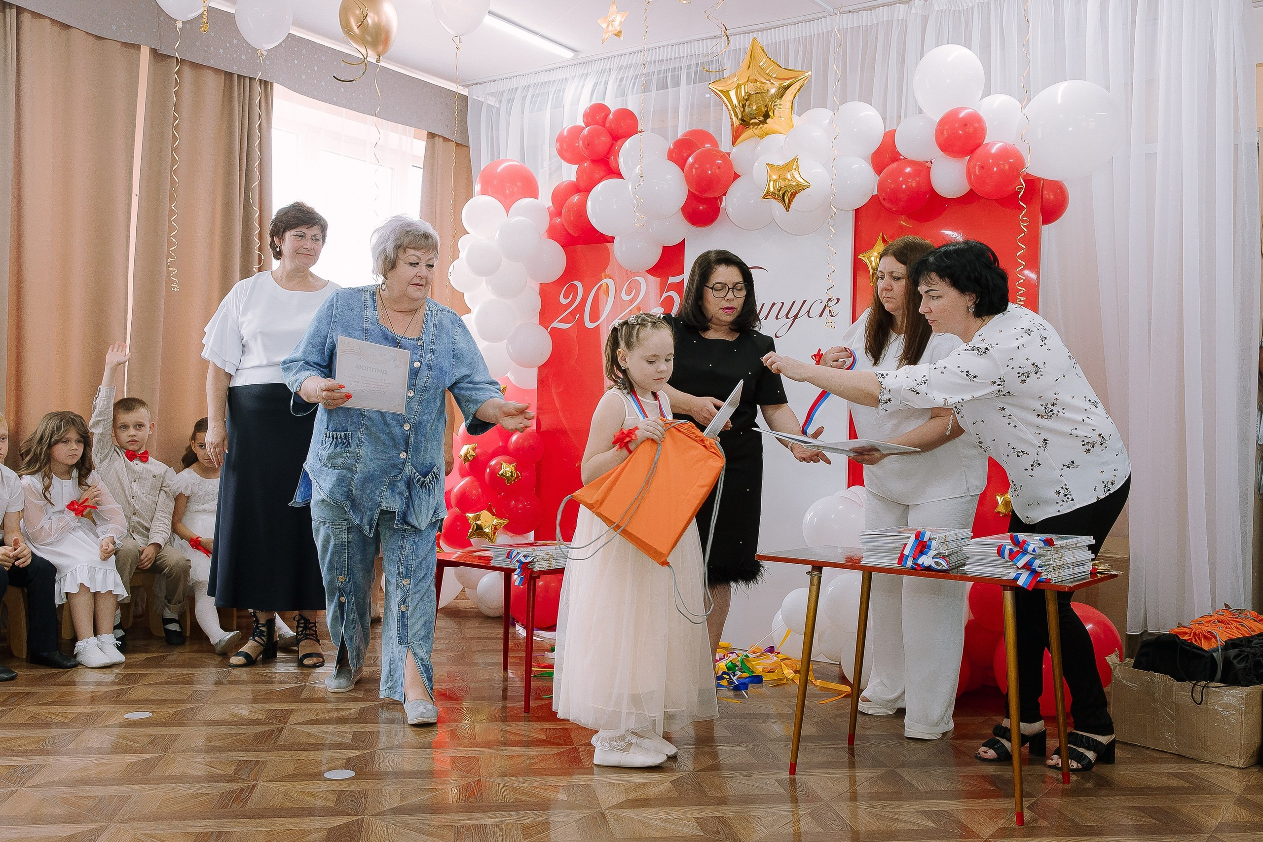 Выпускной в ДС 26. Выпускные альбомы Натальи Бутко: Новороссийск, Анапа, Геленджик