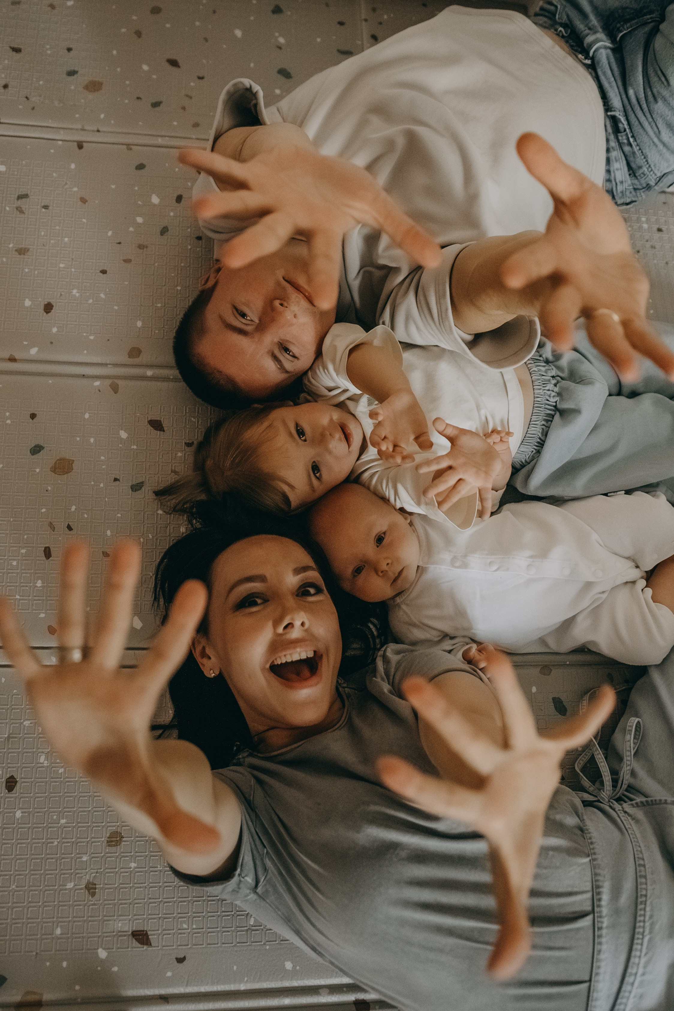 Когда все вместе. Гаврилова Настя семейный фотограф lifestyle в Москве