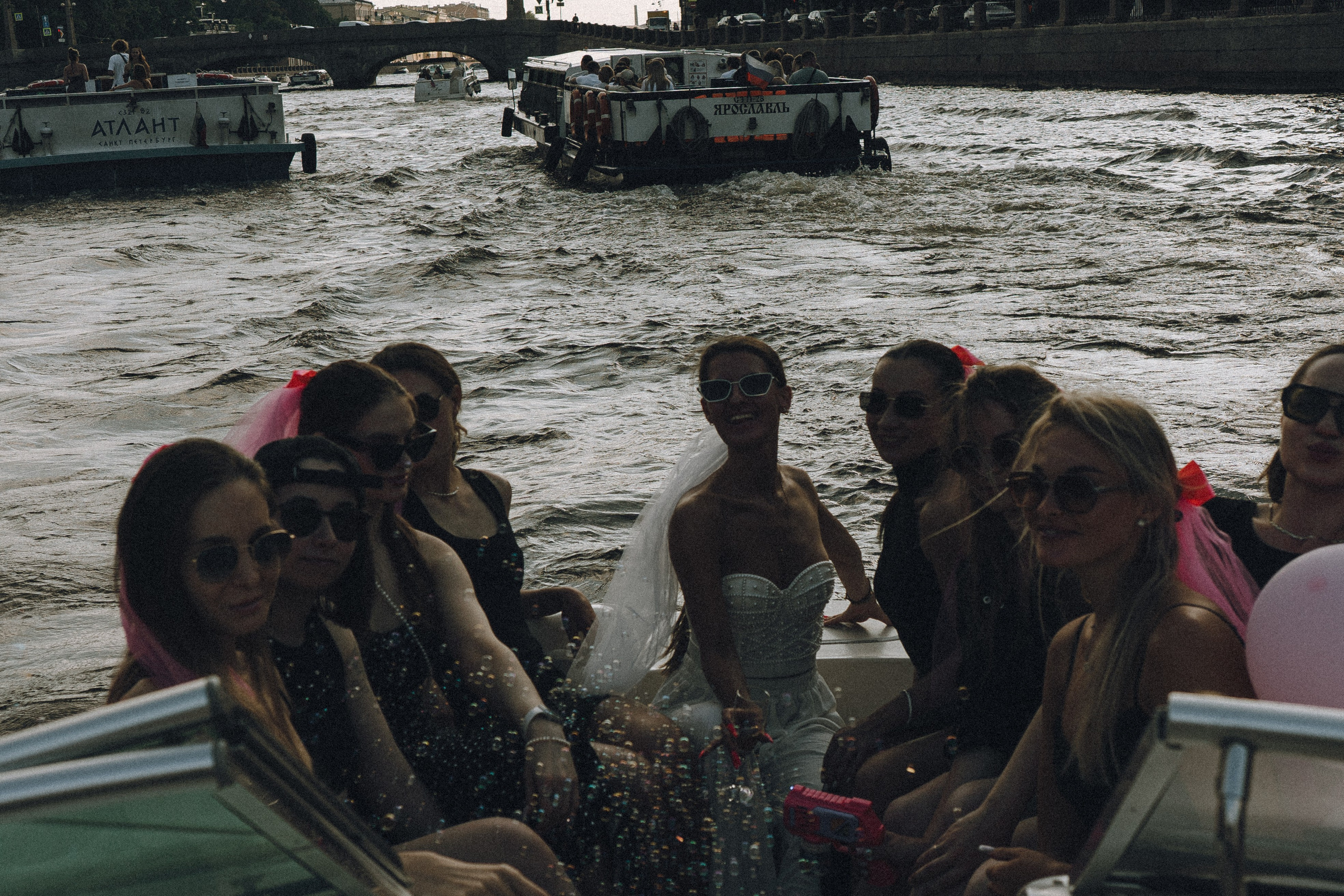 ДЕВИЧНИК НА КАТЕРЕ. Профессиональный фотограф, Санкт-Петербург — Виктория Богомолова