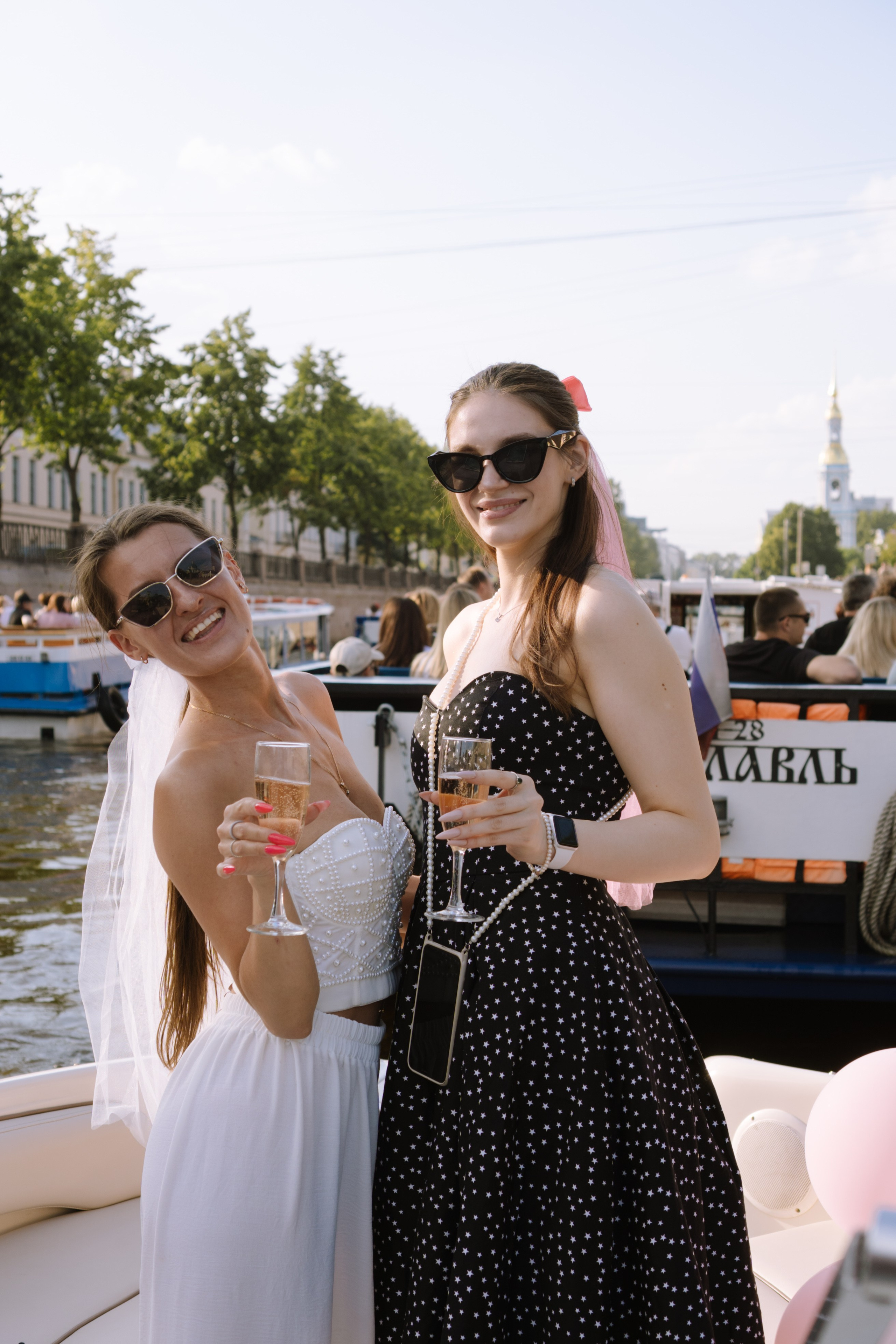 ДЕВИЧНИК НА КАТЕРЕ. Профессиональный фотограф, Санкт-Петербург — Виктория Богомолова