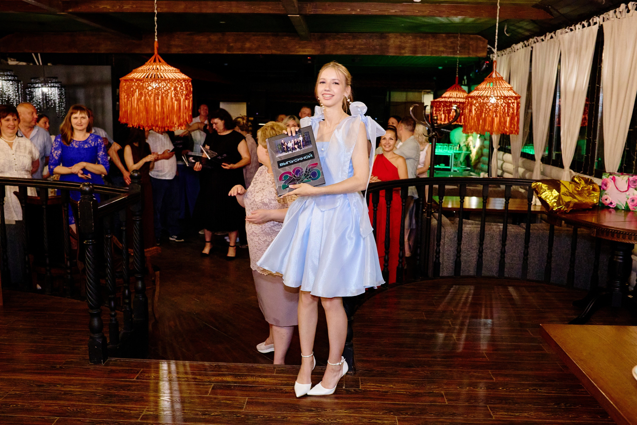 Выпускной 35 Сош. Фотограф Выпускные альбомы Таганрог Сергей Коробченко