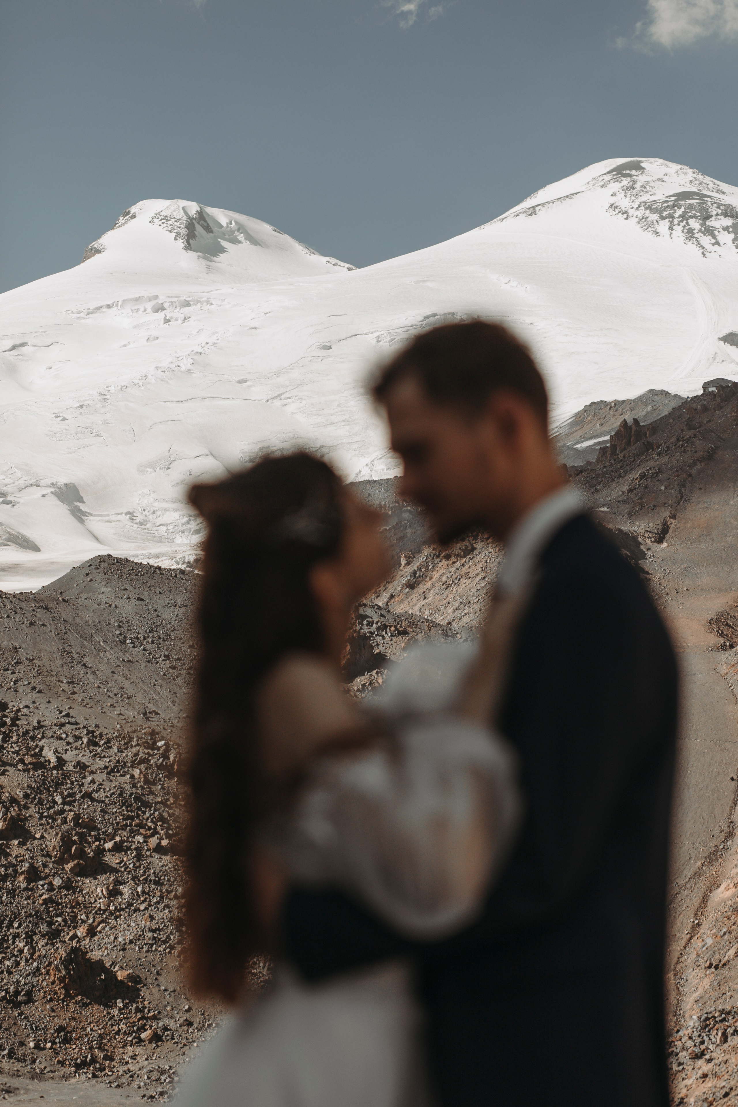 МЕЖДУ НЕБОМ И ЗЕМЛЕЙ. Фотограф Настя Конник | Пятигорск | Эльбрус | Домбай | Архыз | Видеограф КМВ