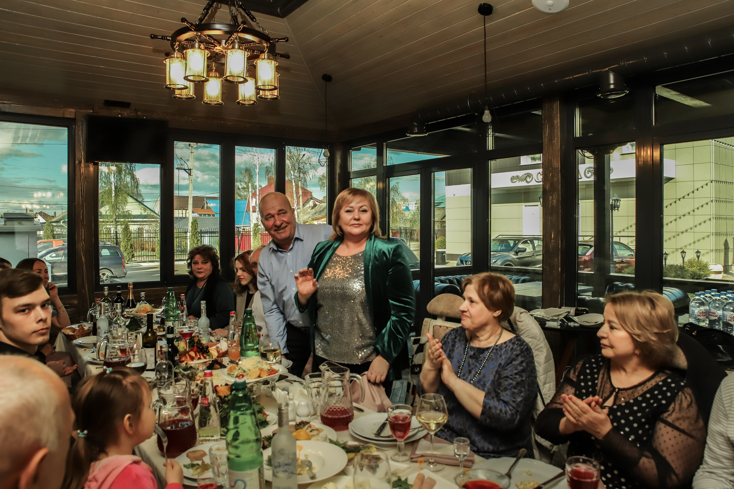 Репортаж торжества в ресторане. Семейный свадебный интерьерный фотограф Тверь Санкт- Марина Свистунова