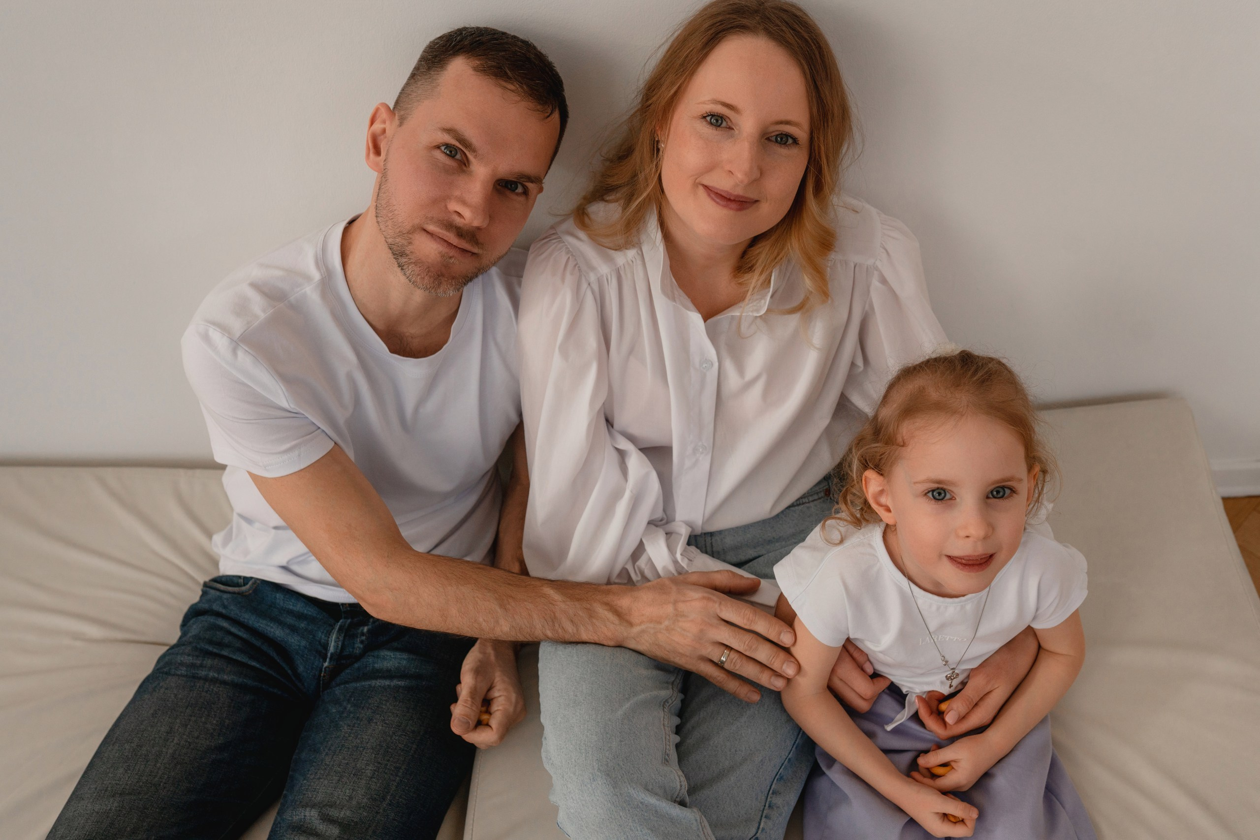 Анна, Андрей и Алиса в студии. Семейный фотограф в Москве Лилия Лебедева