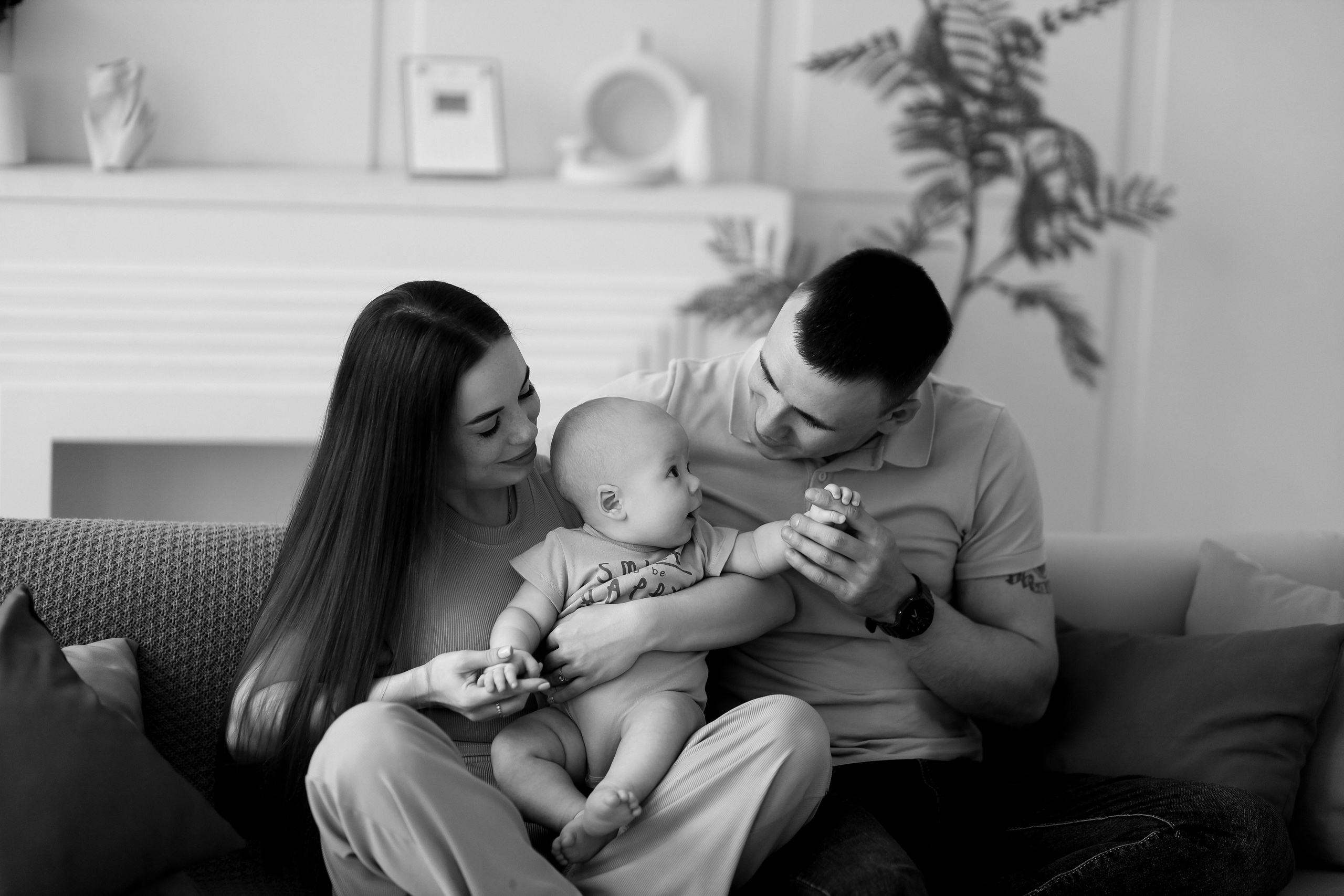 Семейная съёмка в белом зале. ФОТОГРАФ ХАБАРОВСК АНАСТАСИЯ РАЧЕНКОВА