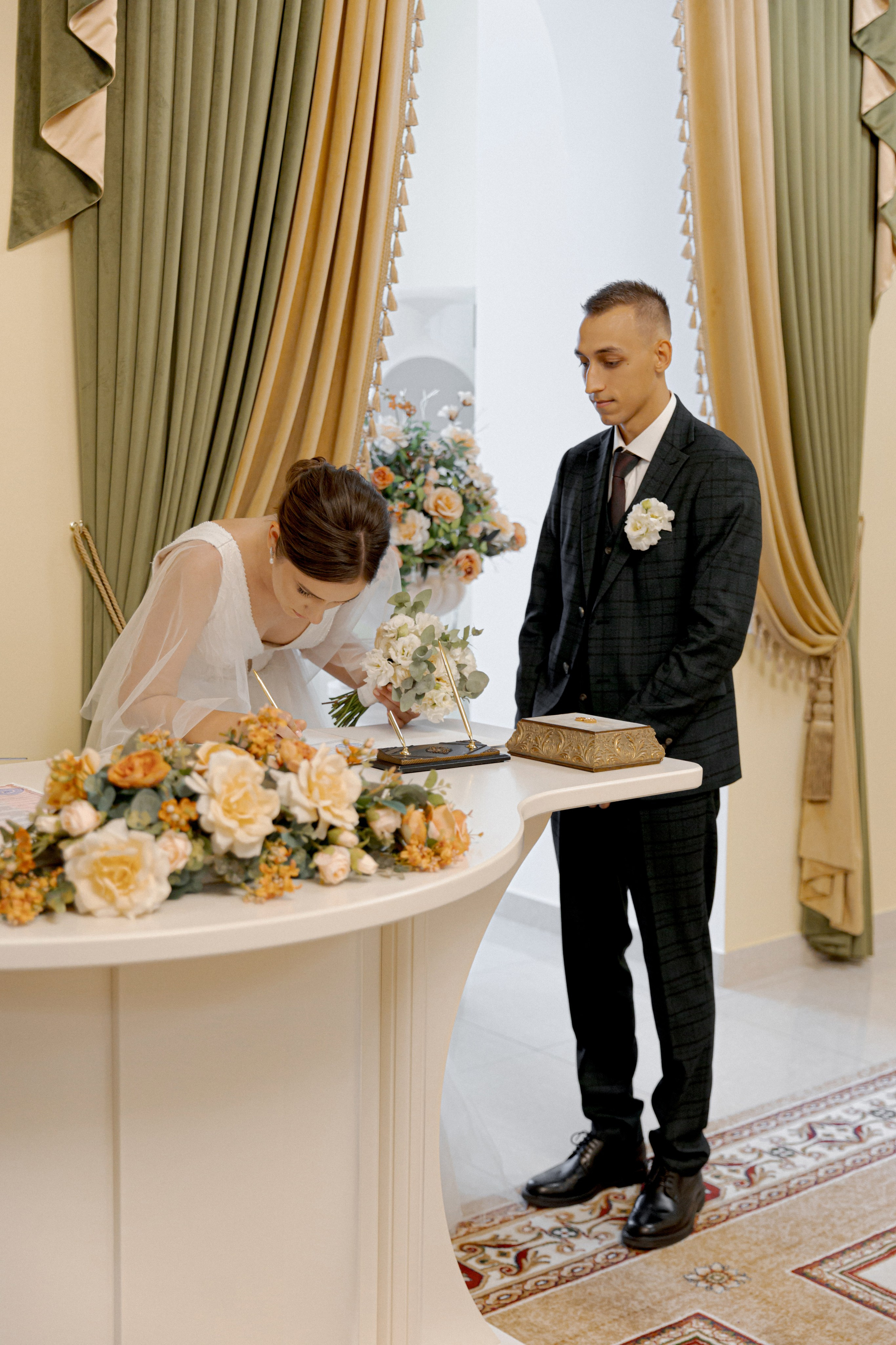 Свадебная съемка в городе Краснодар. Свадебный фотограф и видеограф Краснодар, Ростов, Сочи, Новороссийск