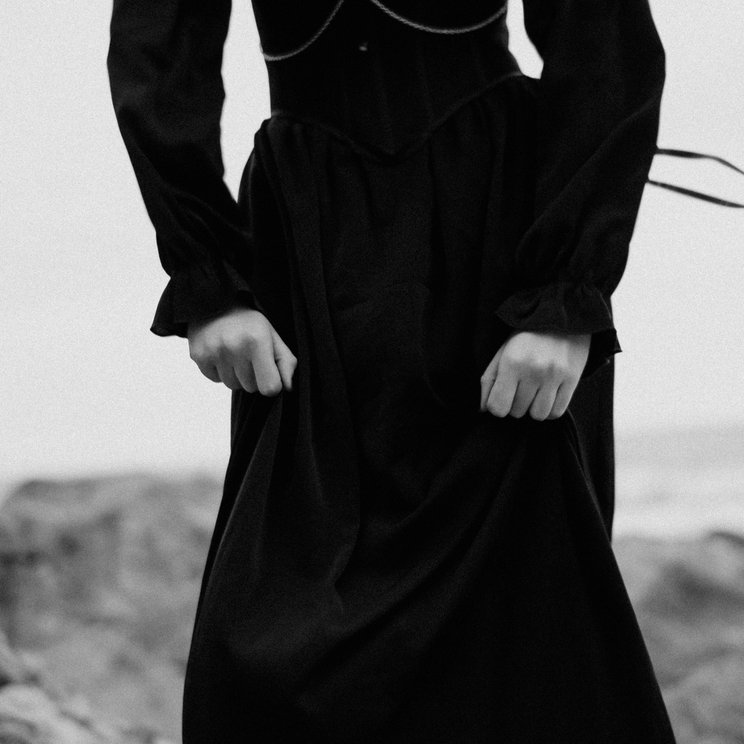 Съёмка у моря с оленьими рогами