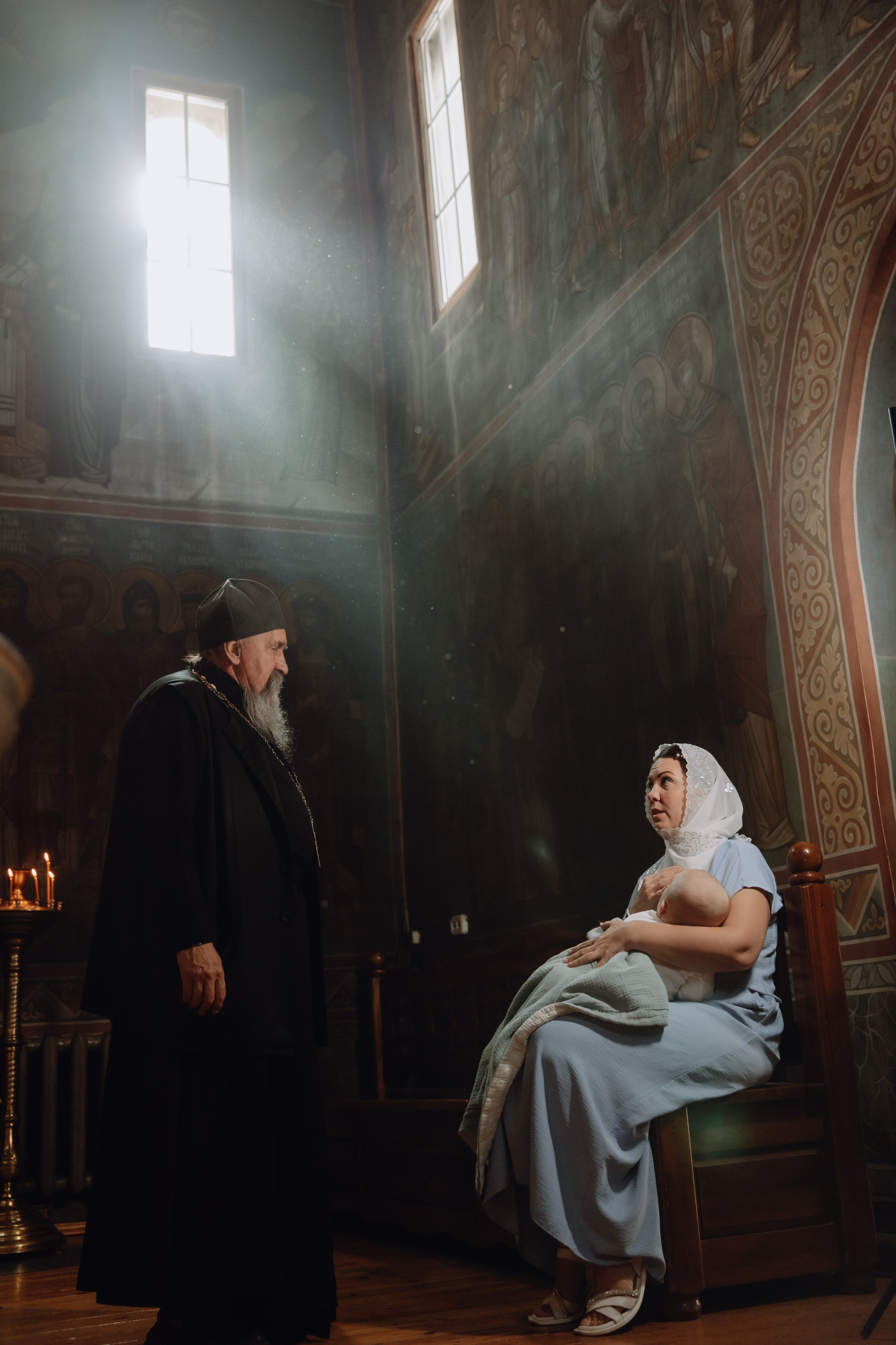 Таинство крещения в Холках. Фотограф Максим Никонов