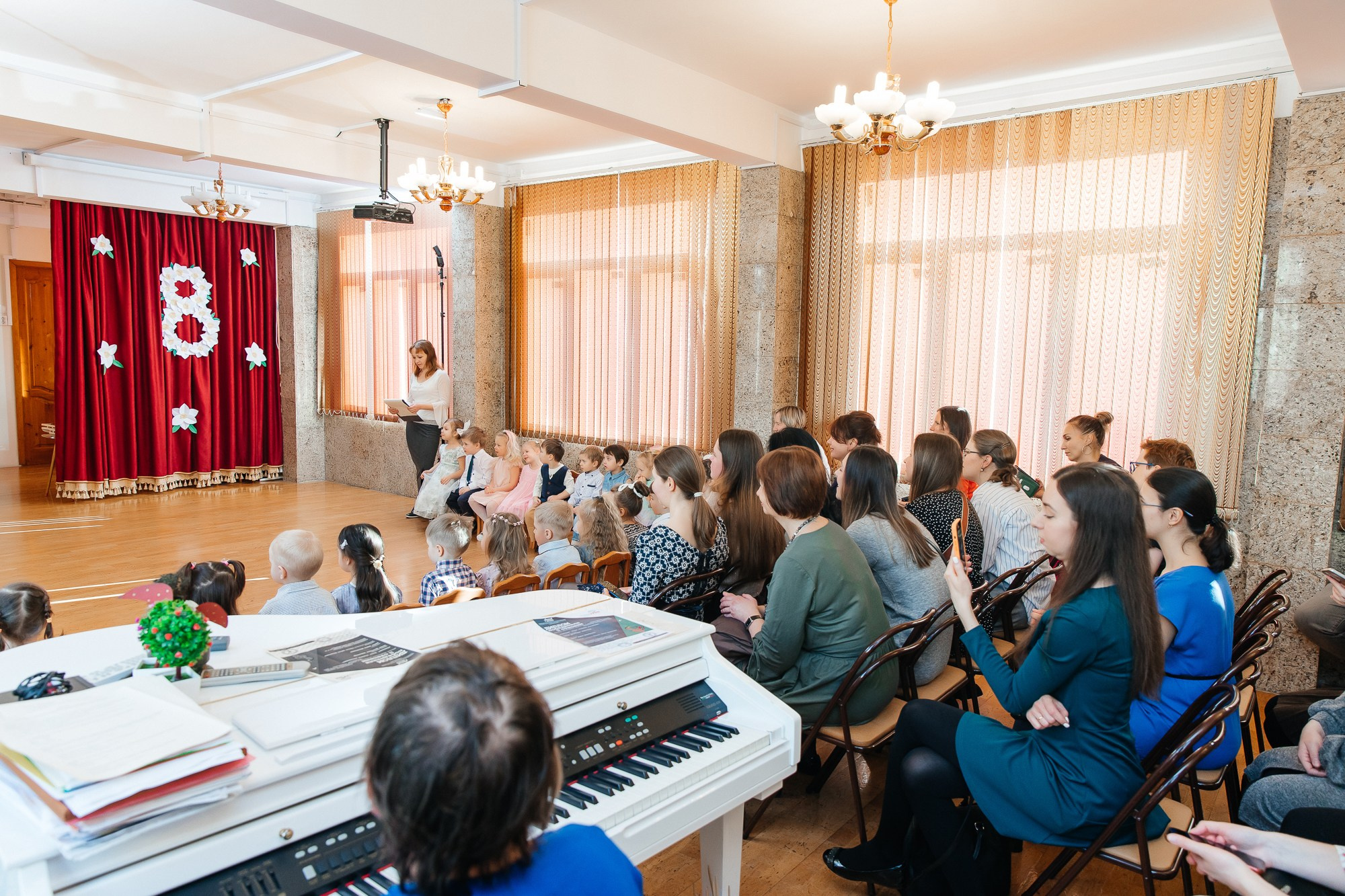 Детский сад № 93 — Утренник (07.03.2023). Свадебный и семейный фотограф Крамар Наталья