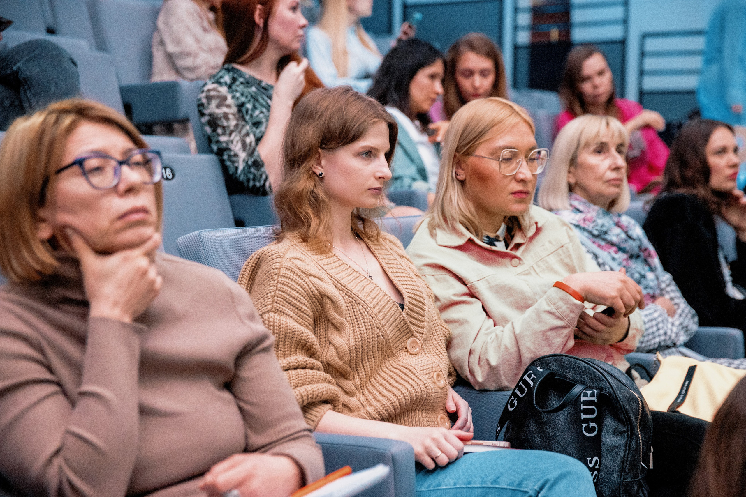 Конференция для мам. Репортажный и портретный фотограф в Екатеринбурге Гизатуллин Марат
