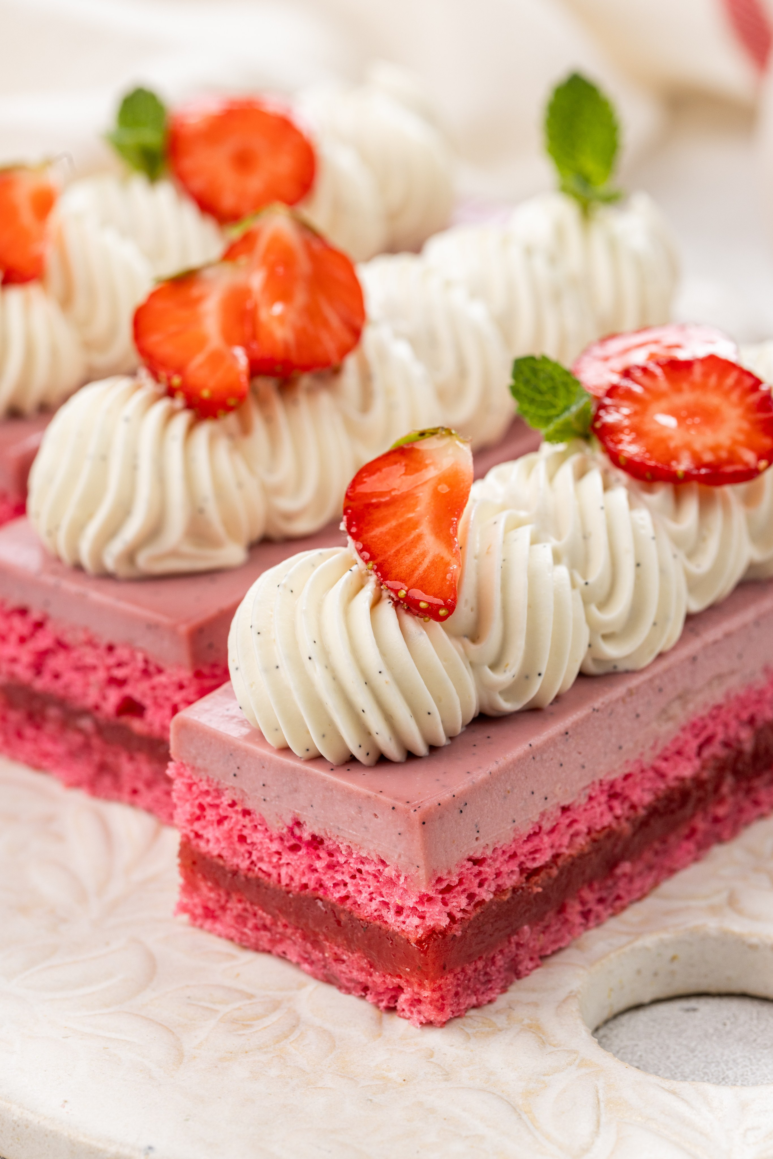 Cake Pro School. Фудфотограф, фудстилист и сет дизайнер в Москве Алена Синицына