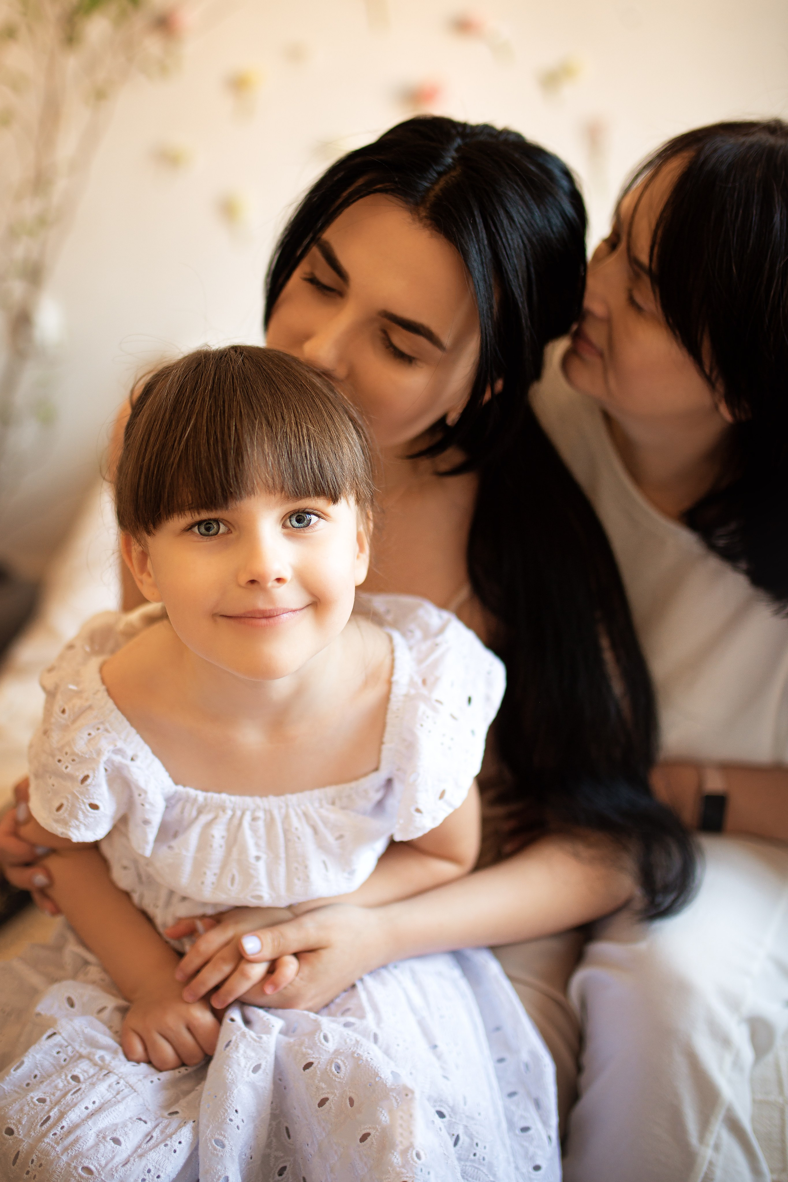 Наталья, Юлия и Милана. Фотограф Таинств Крещения и Венчания в г. Курске