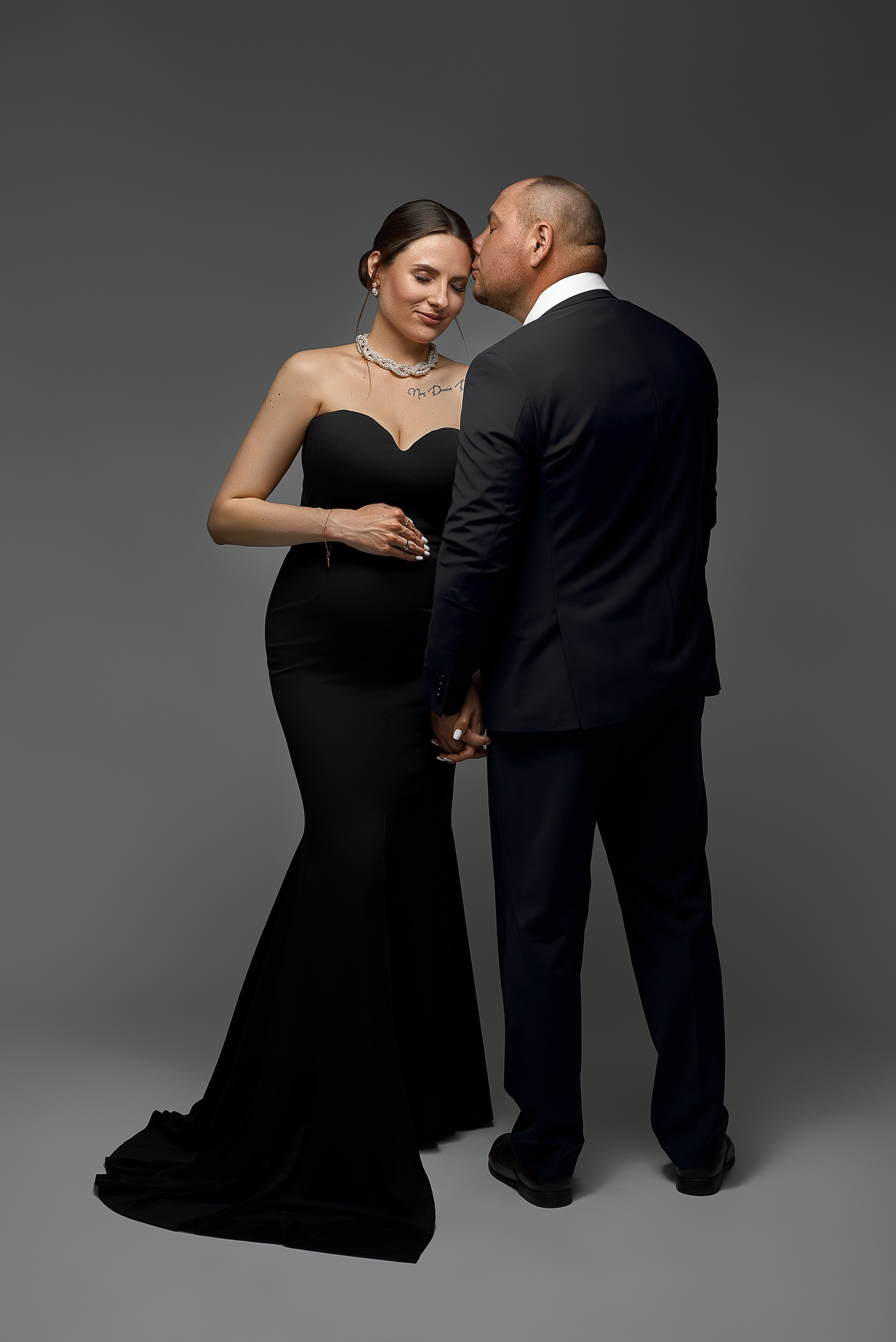 Стильная фотосессия беременности. Фотограф беременности и новорожденных в Рязани