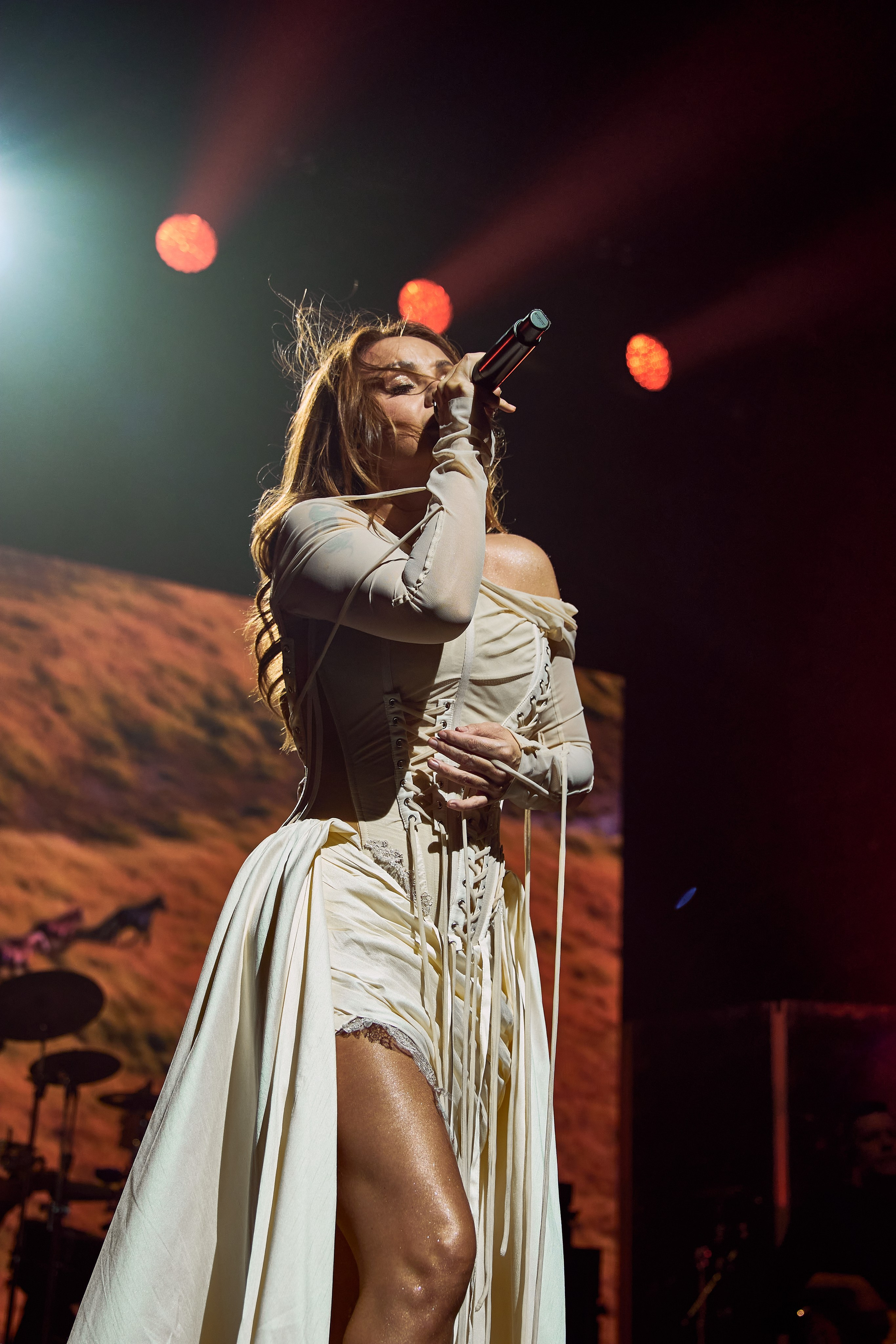 МАКСИМ & TELECLUB. Yekaterinburg, Sochi, Istanbul, Tiflis-Bshari Zaana’da fotoğrafçı