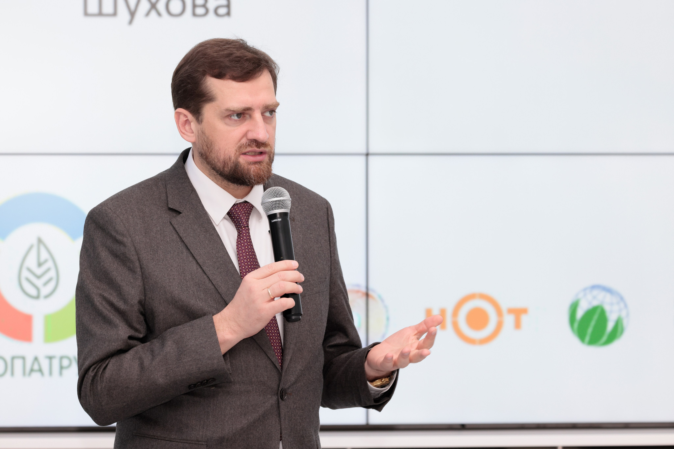 Форсайт-сессия 2023. Попов.фото — Предметная фотостудия в Новой Москве