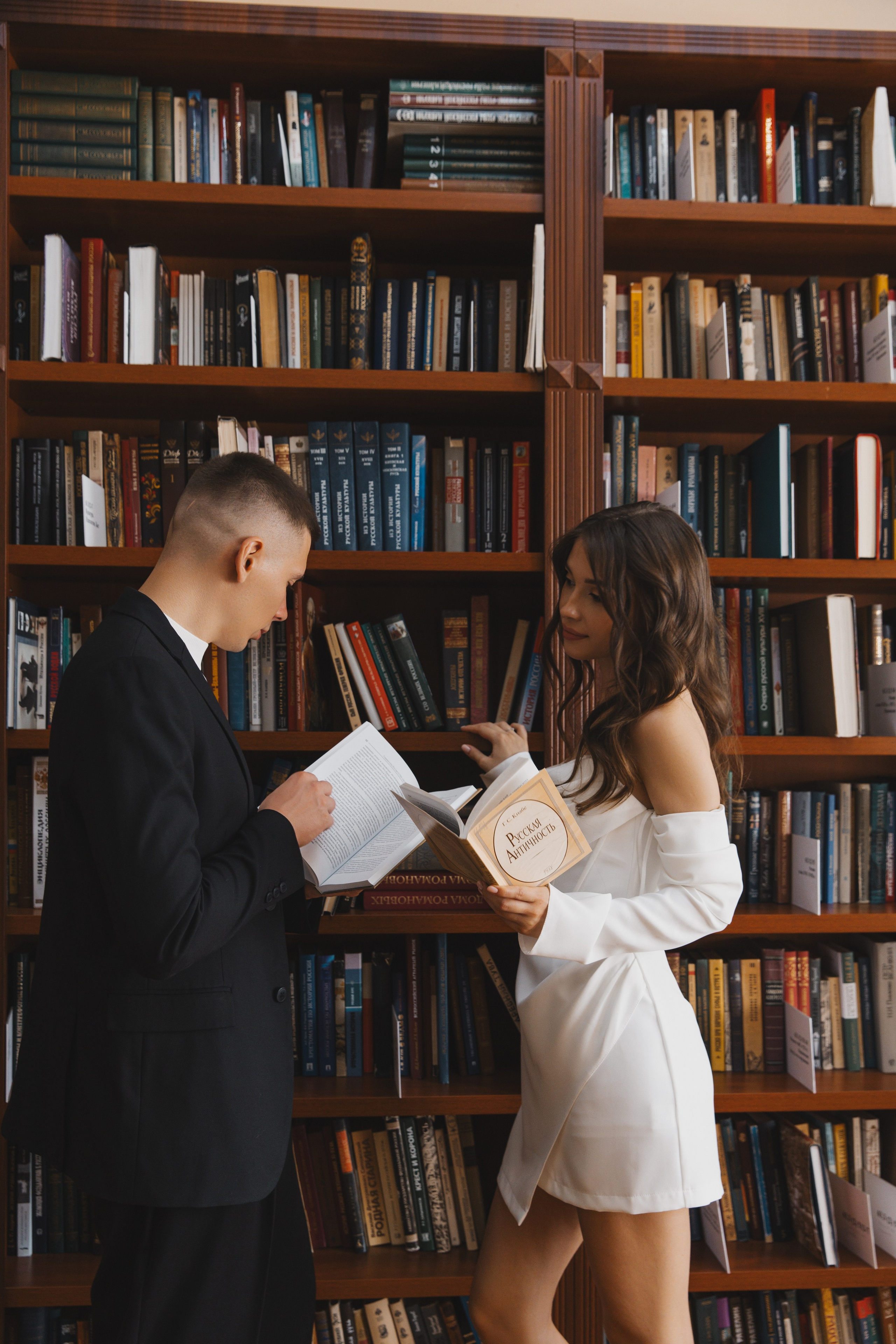 Даниил и Анастасия. Свадебная фотосессия в Библиотеке-читальне им. А. С. Пушкина. Фотограф и видеограф Анна Домашенко