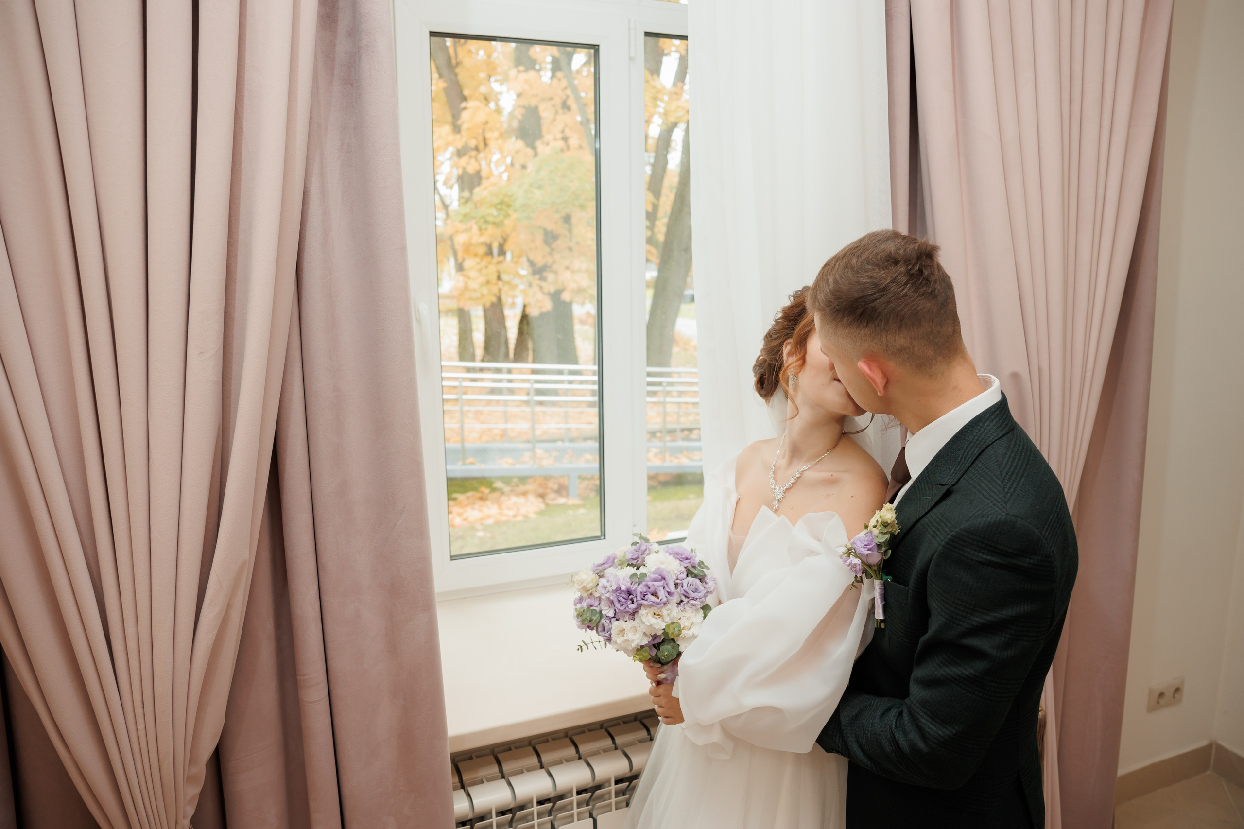 Константин и Дарья, ЗАГС ВДНХ, отель Soluxe, ресторан «Антик». Свадебный и репортажный фотограф (Москва, Королев и другие)