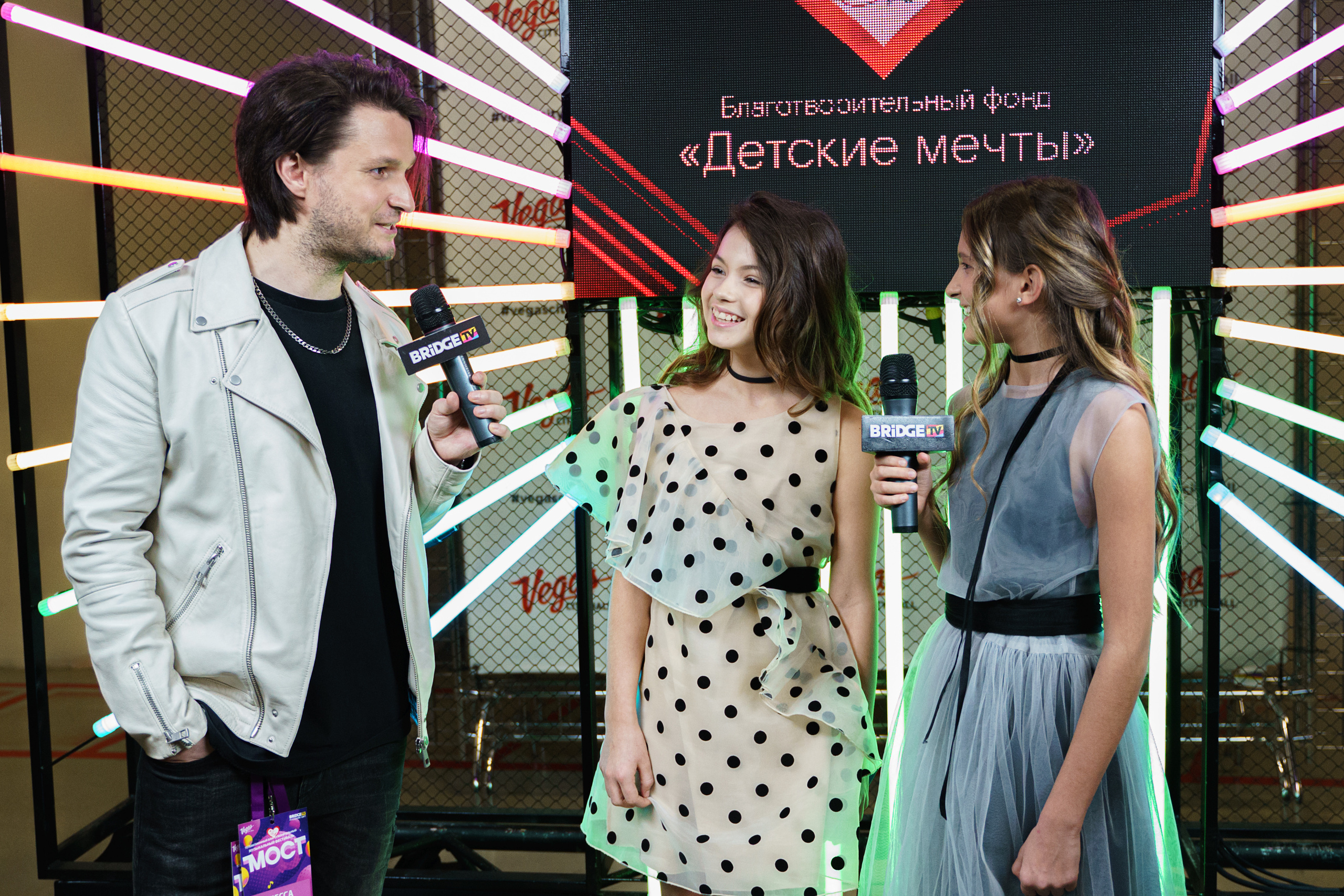 BRIDGE TV. Контент фотограф в Москве Кати Федотова