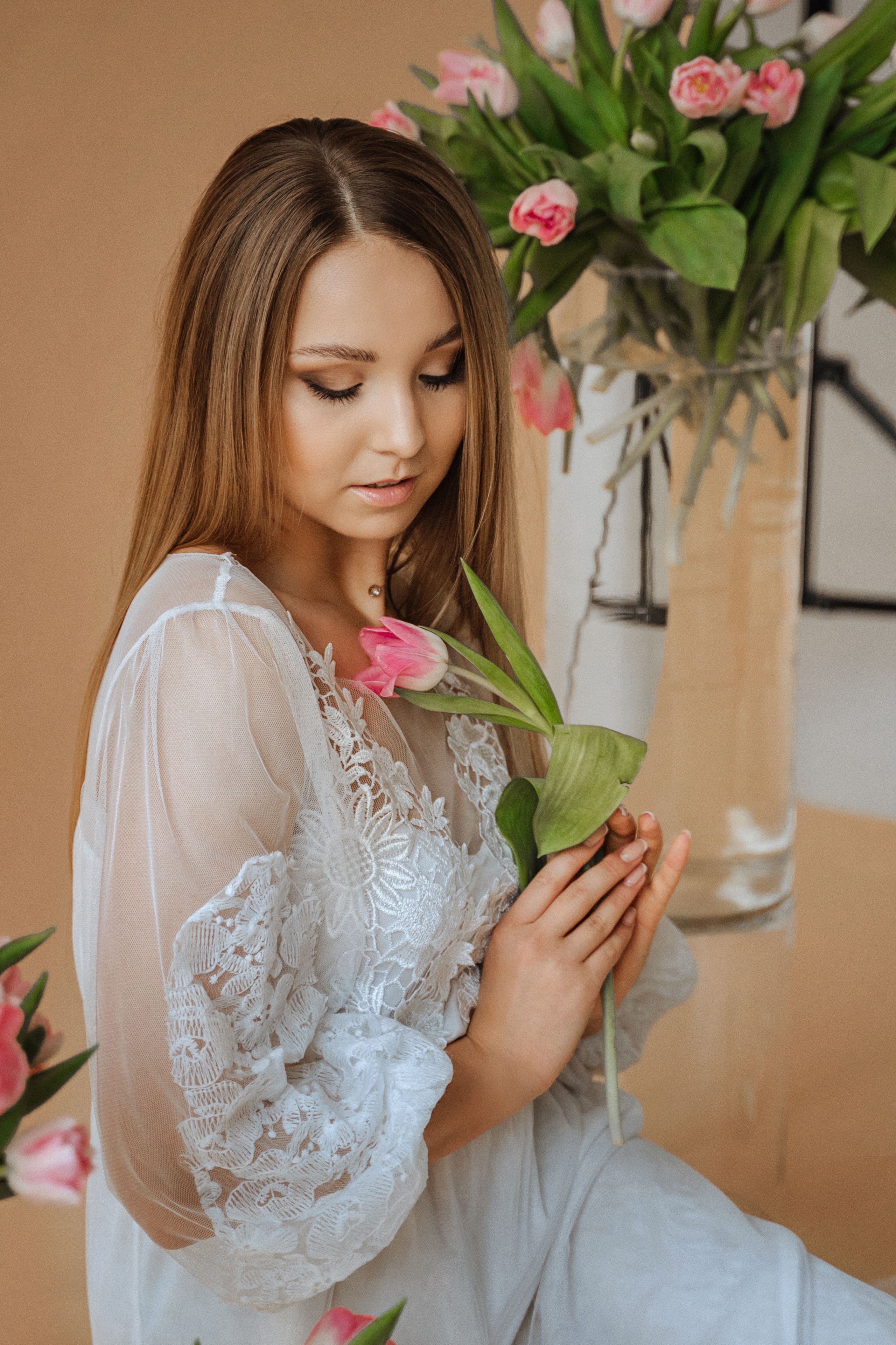 Студийный портрет, фотосессия в студии. Контент фотограф в Москве Кати Федотова