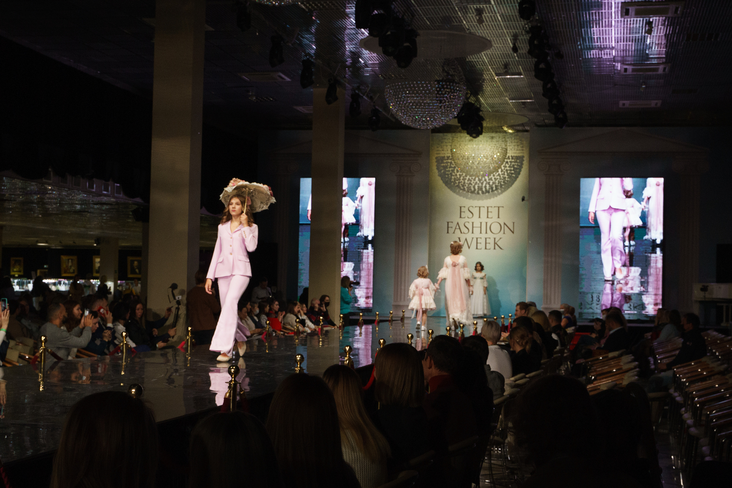 ESTET FASHION WEEK. Контент фотограф в Москве Кати Федотова