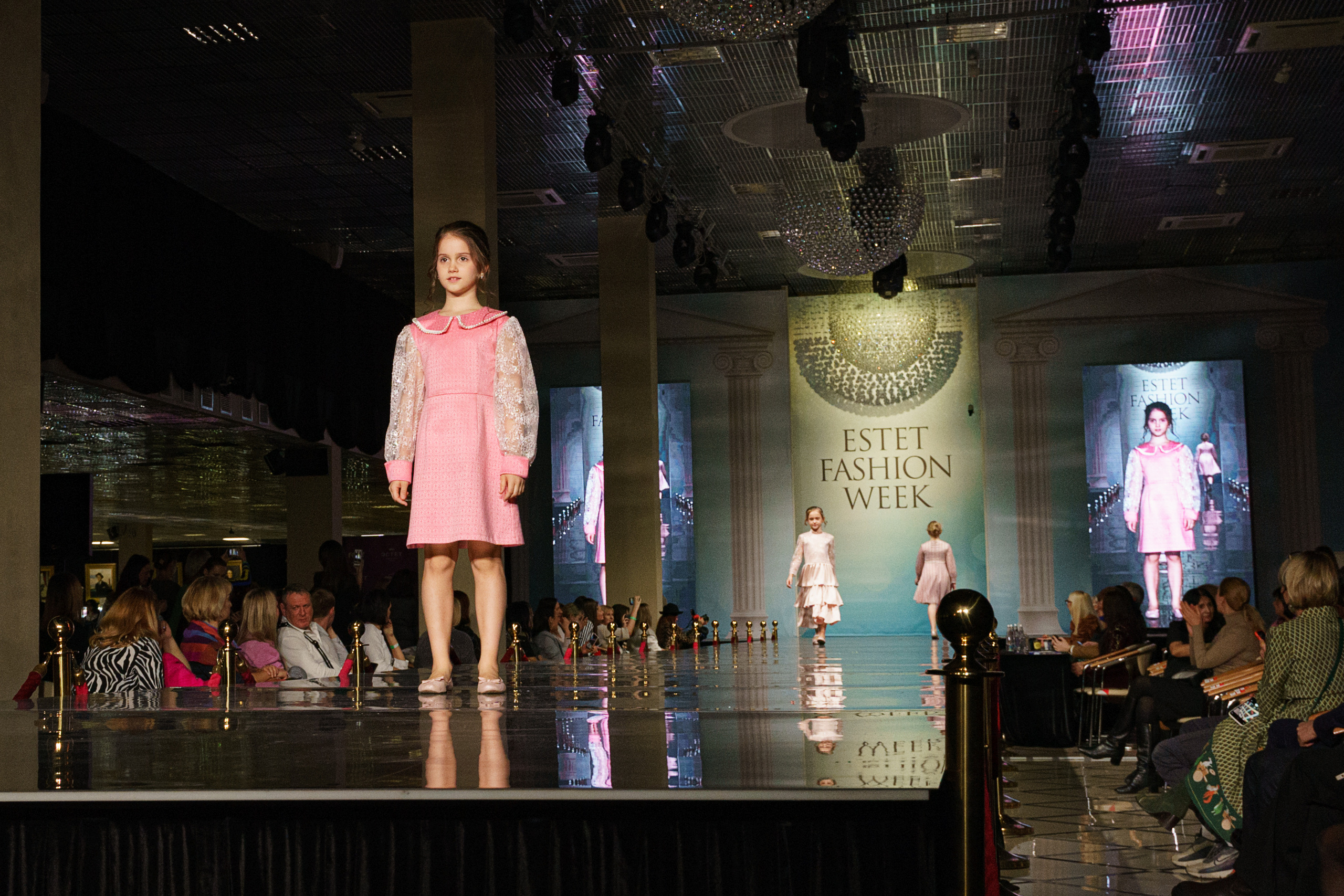 ESTET FASHION WEEK. Контент фотограф в Москве Кати Федотова