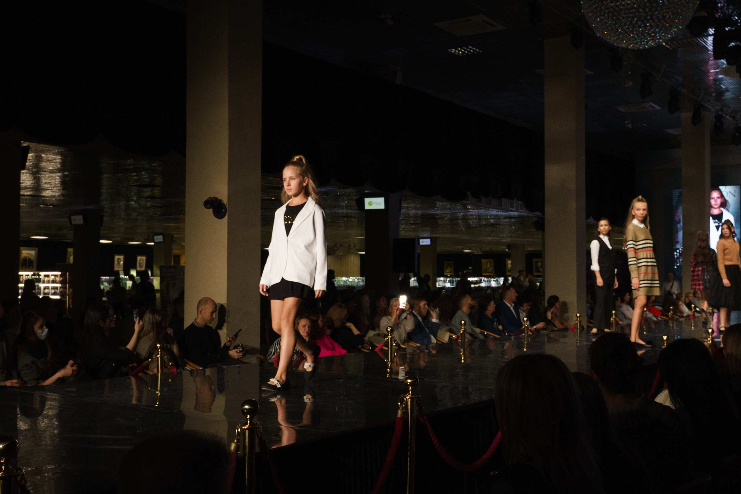 ESTET FASHION WEEK. Контент фотограф в Москве Кати Федотова