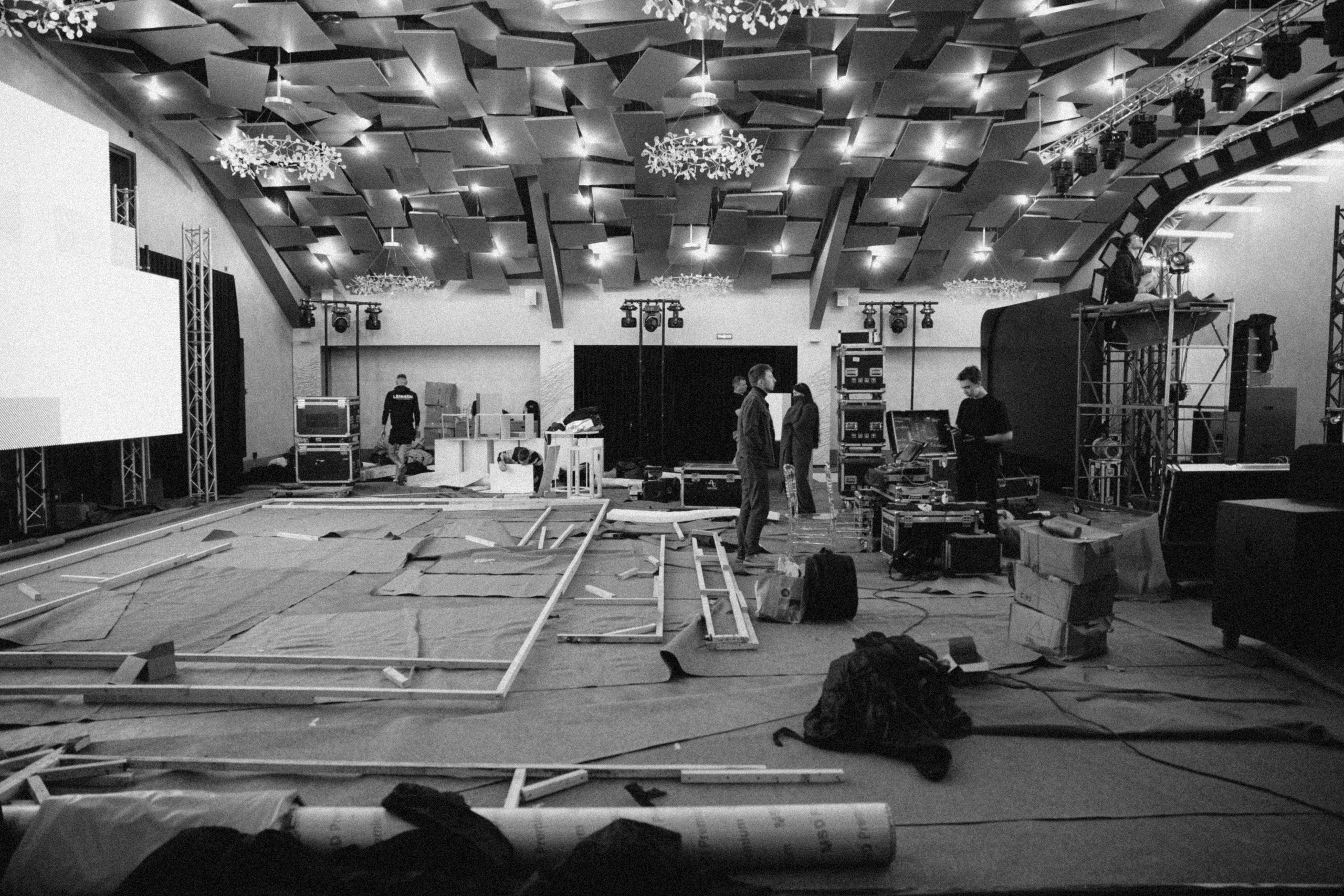 Бэки монтаж