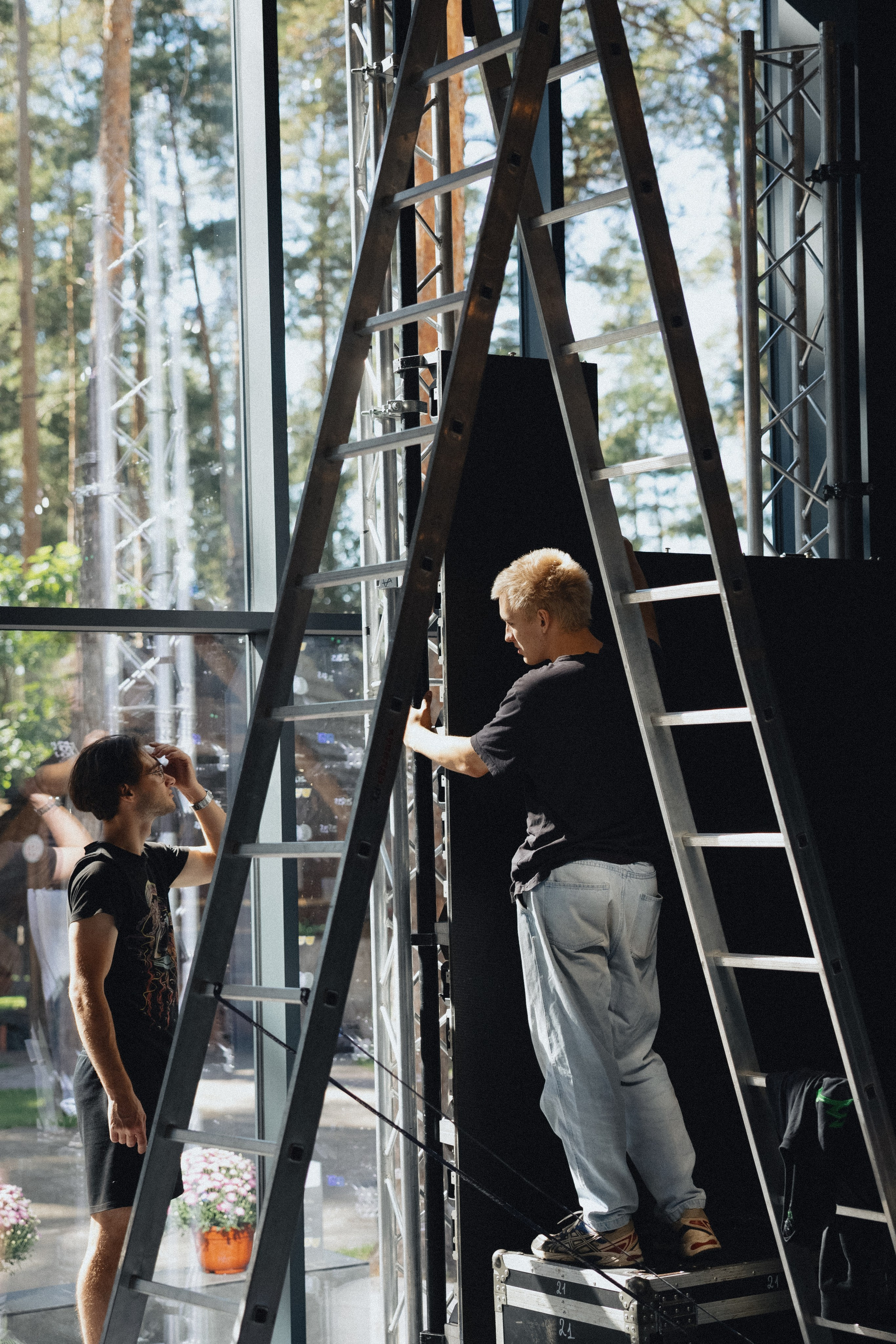 Бэки монтаж