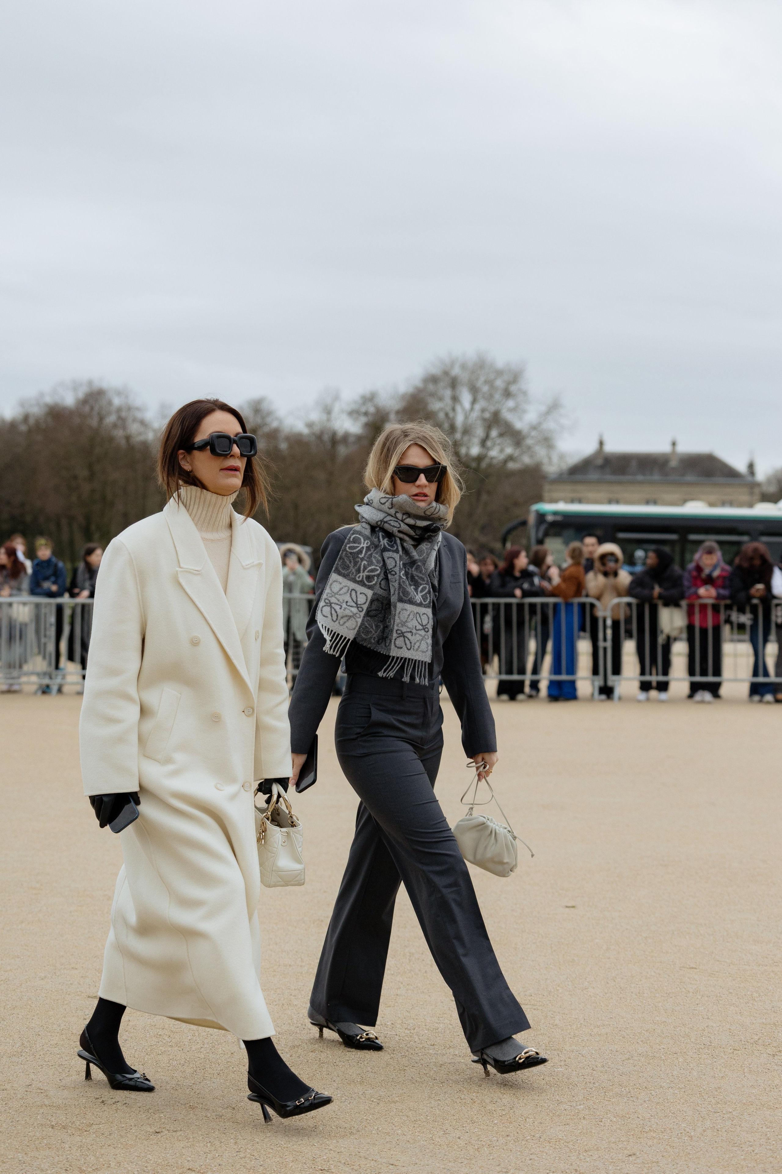 LOEWE PFW WOMENSWEAR FALL-WINTER 24/25. Photographer in Milan Ivan Goncharov