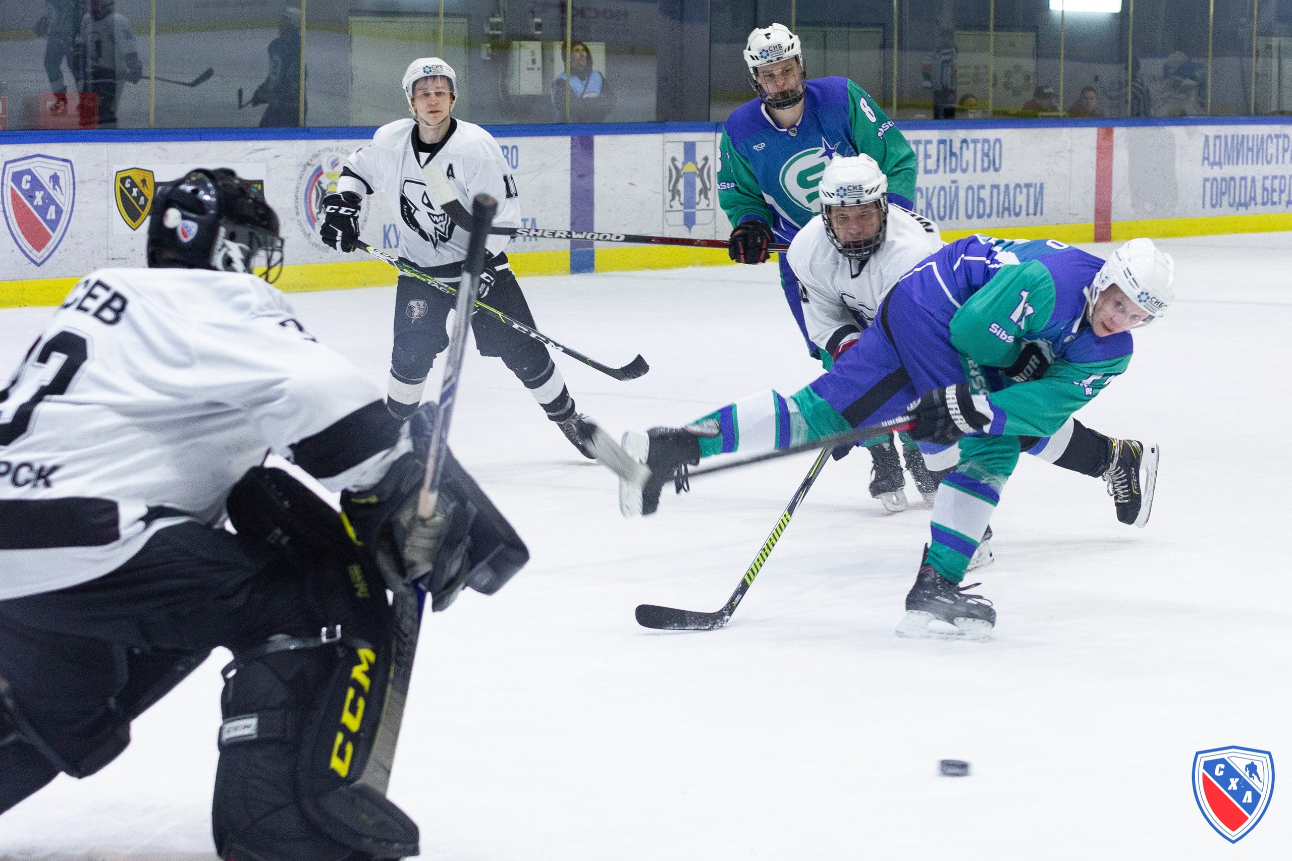 Хоккей. Фотограф Комаров Сергей
