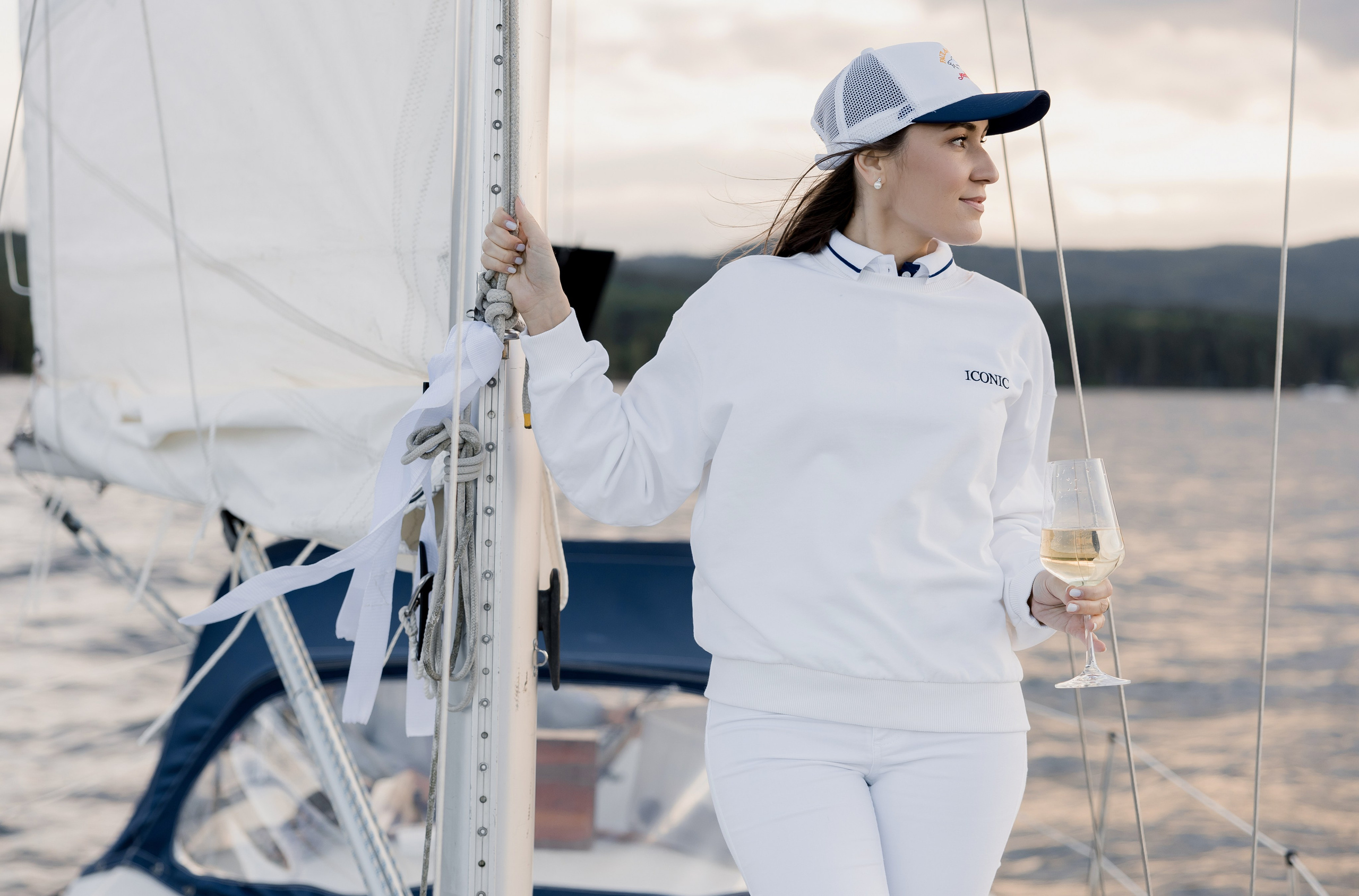 Анастасия, съёмка на яхте. Свадебный и портретный фотограф в Миассе Филиппенко Дарья