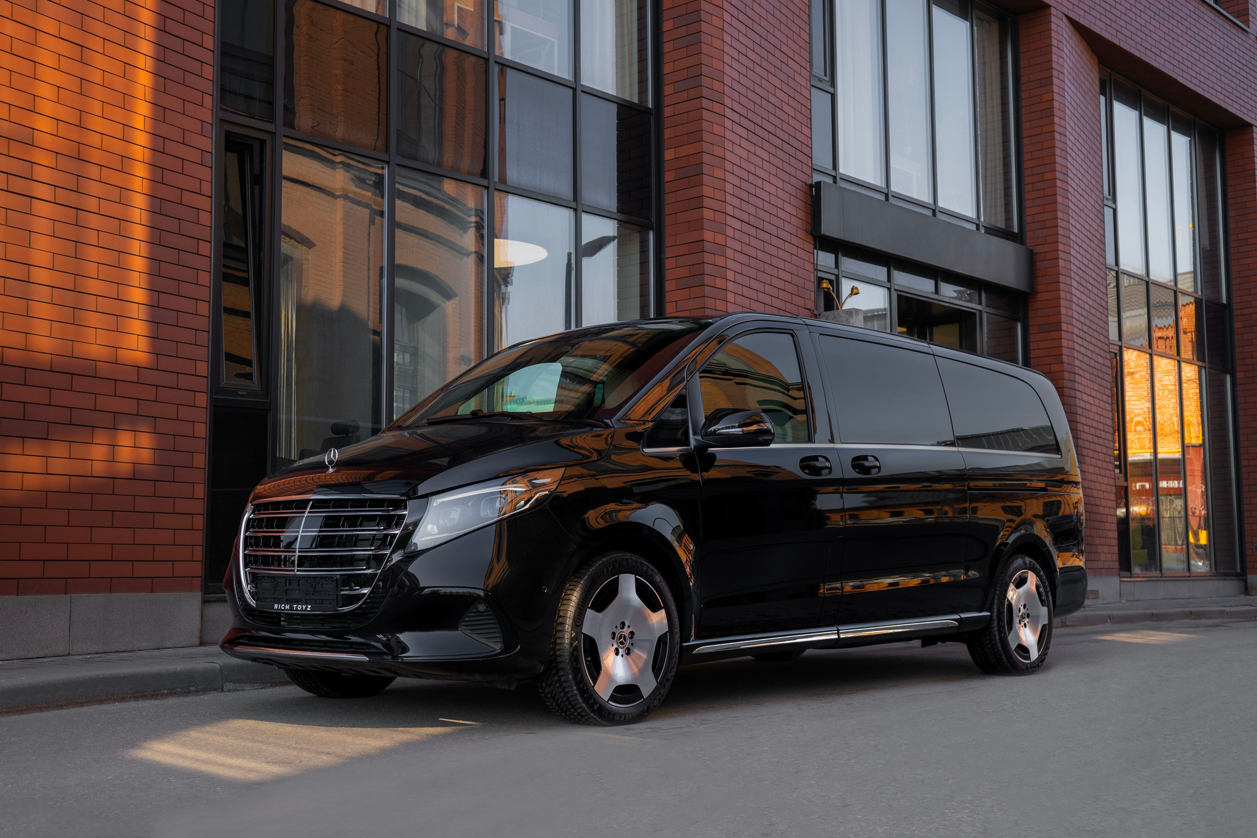 Mercedes-Benz V-class