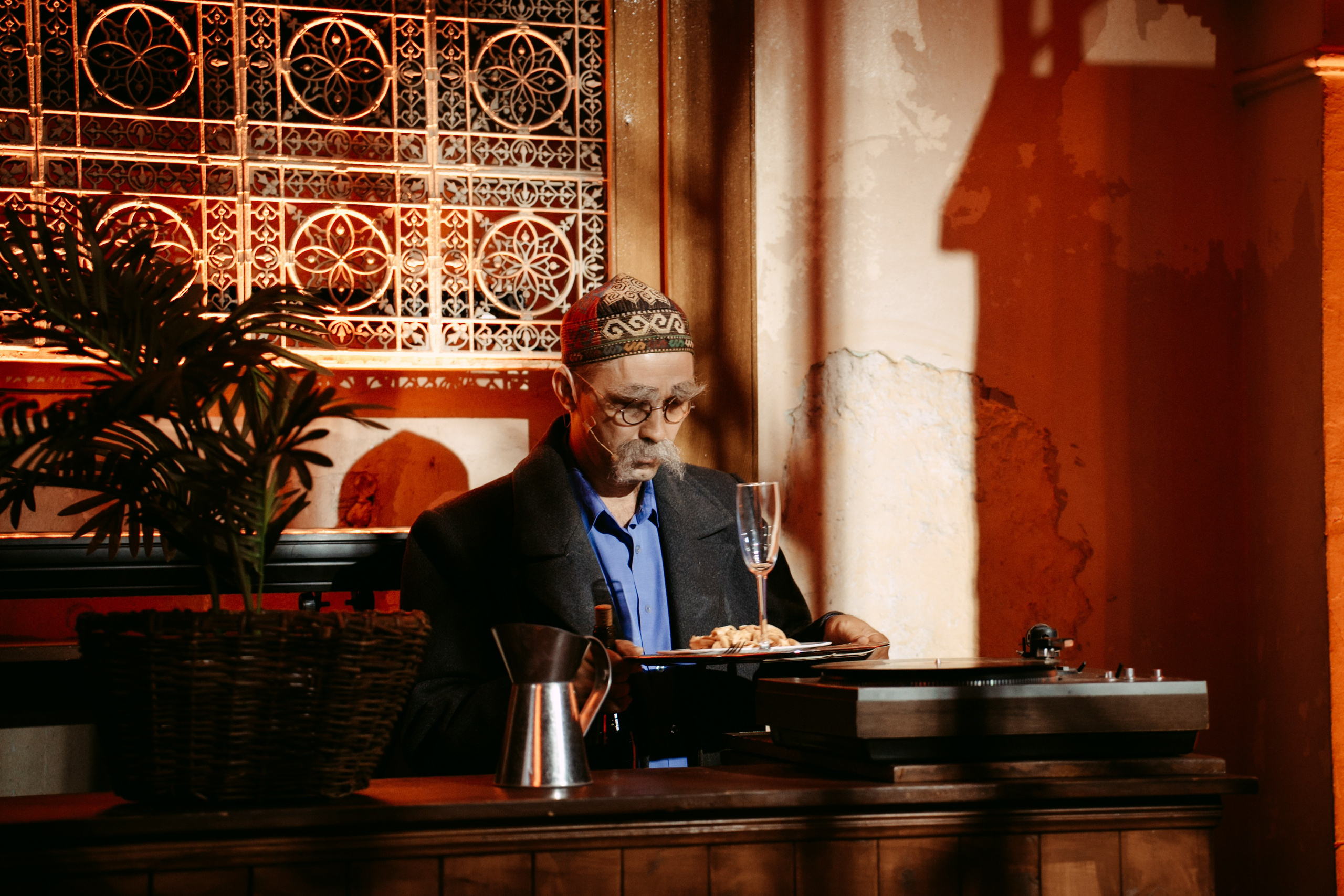 Горький оптимизм. Главная