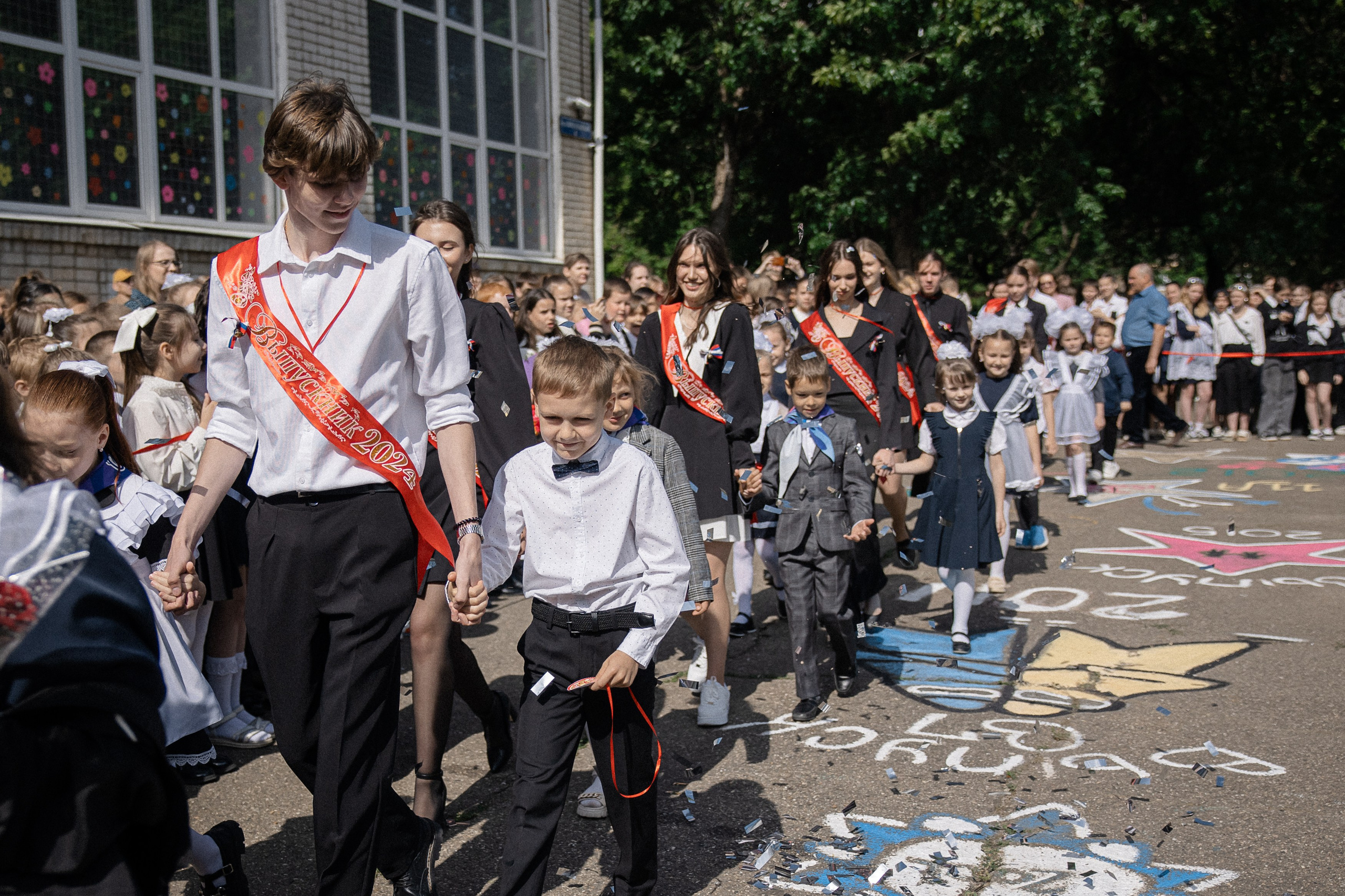 Последний звонок — линейка. Свадебный фотограф Роман Еремеев