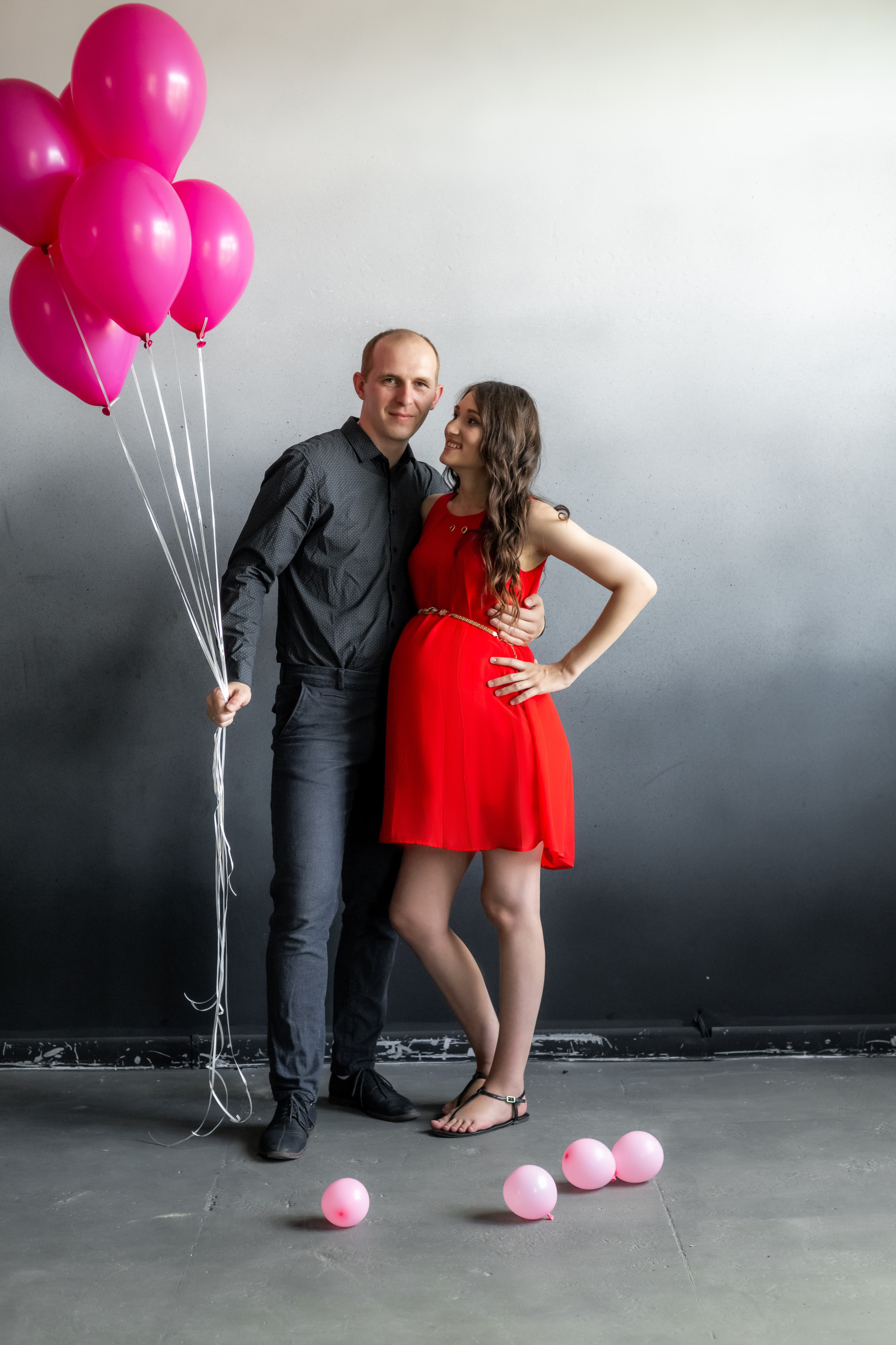 Аня и Сергей фотосессия беременности (гендерный шар). Ольга Плаксина фотограф в Саратове