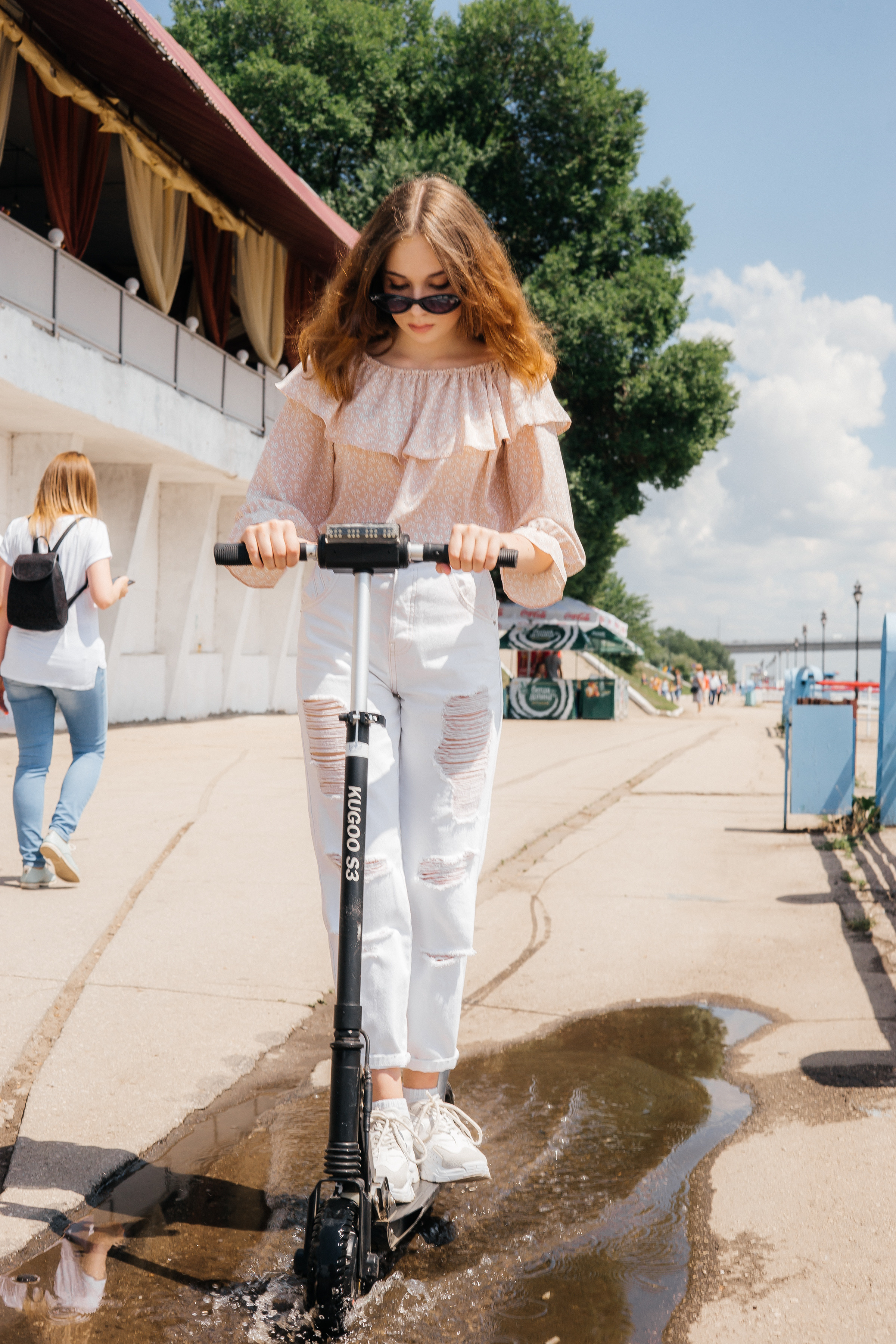 /Елена и Ангелина/ Мама с дочкой прогулка по городу. Ольга Плаксина фотограф в Саратове