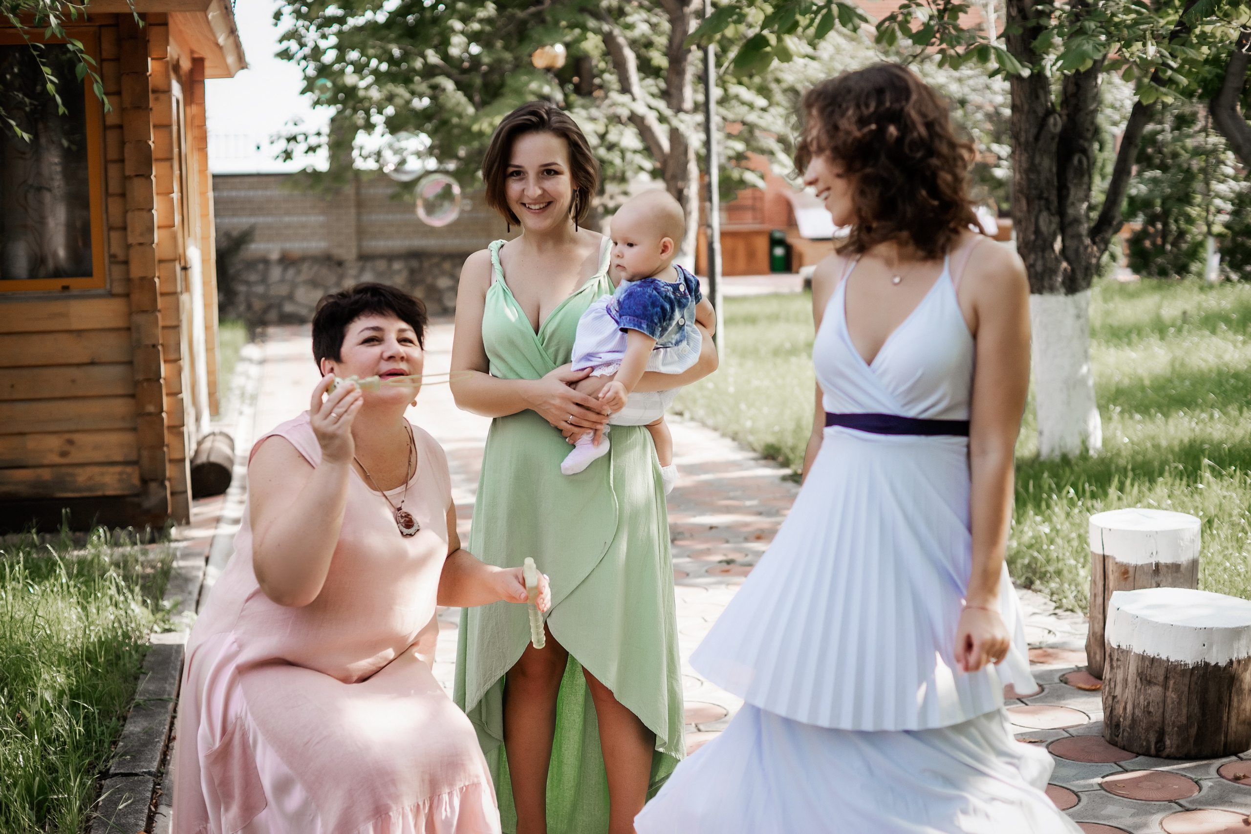 Семейная фотосессия 3-х поколений девочек. Ольга Плаксина фотограф в Саратове