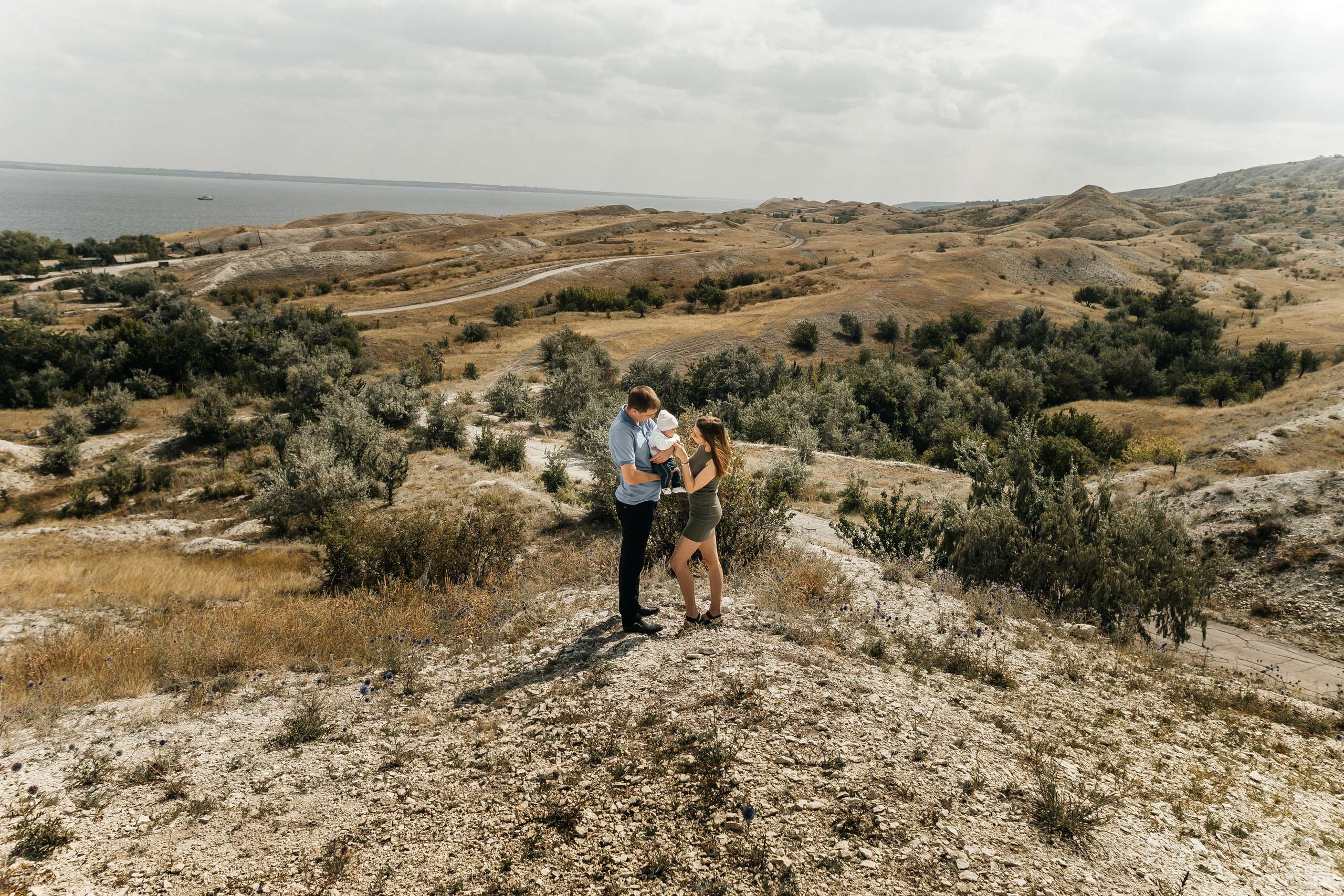 Семейная прогулка у Волги. Ольга Плаксина фотограф в Саратове