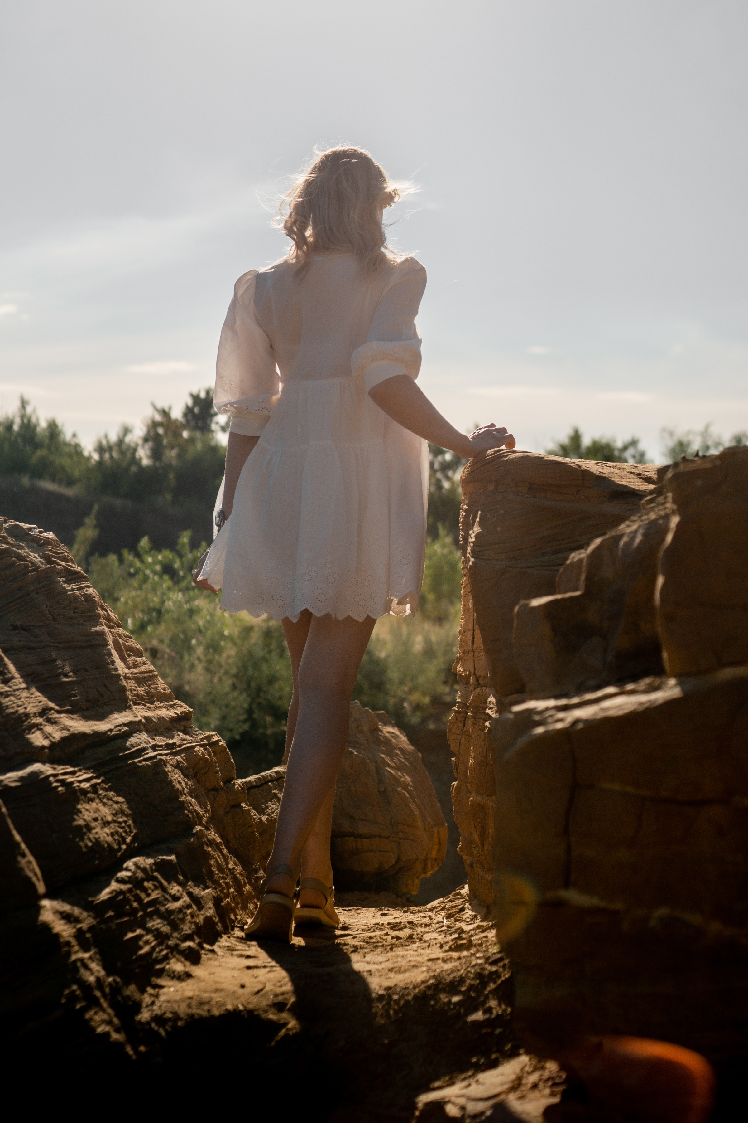 Семейная фотосессия в песчаном карьере на закате летом. Ольга Плаксина фотограф в Саратове