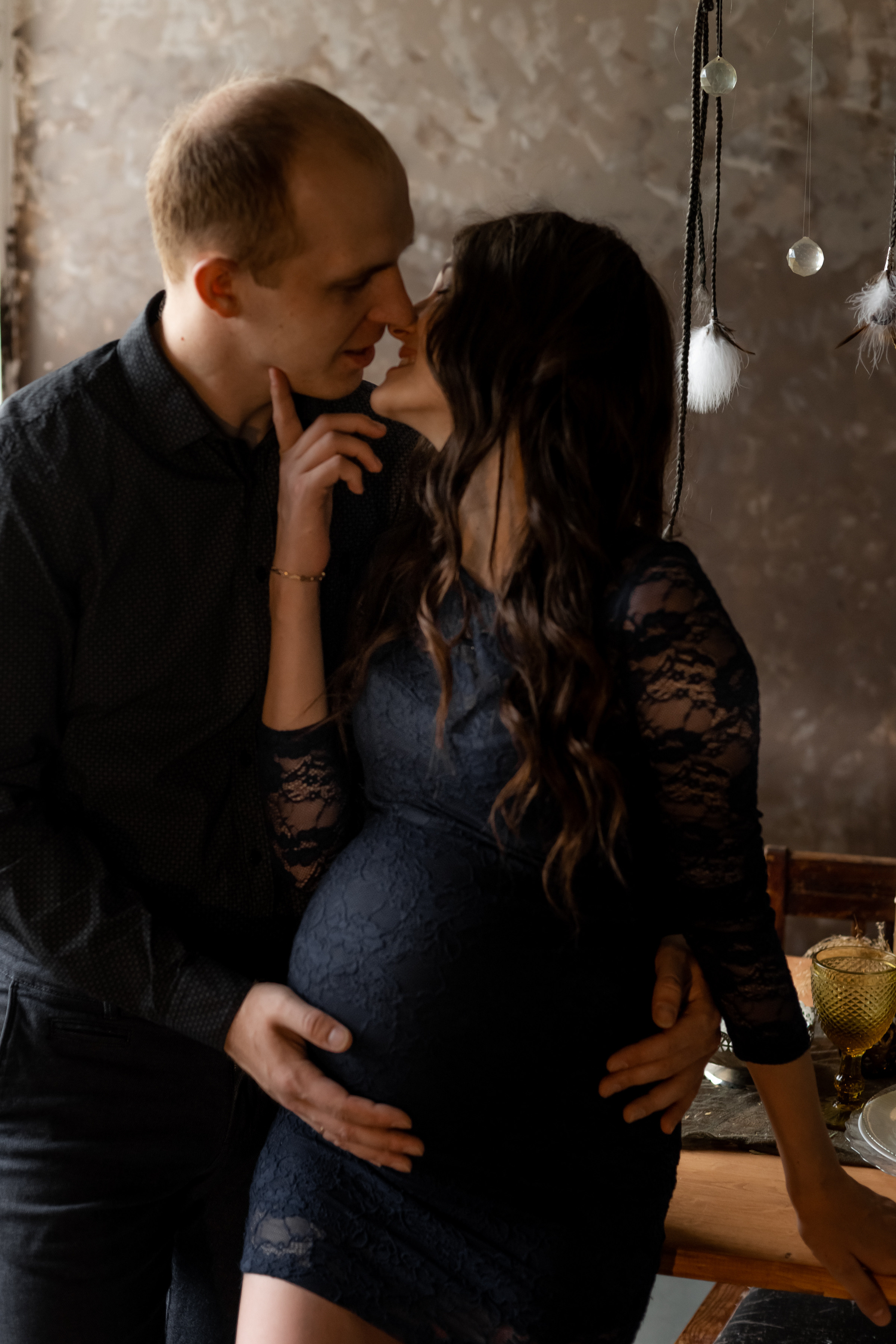 Аня и Сергей фотосессия беременности (гендерный шар). Ольга Плаксина фотограф в Саратове