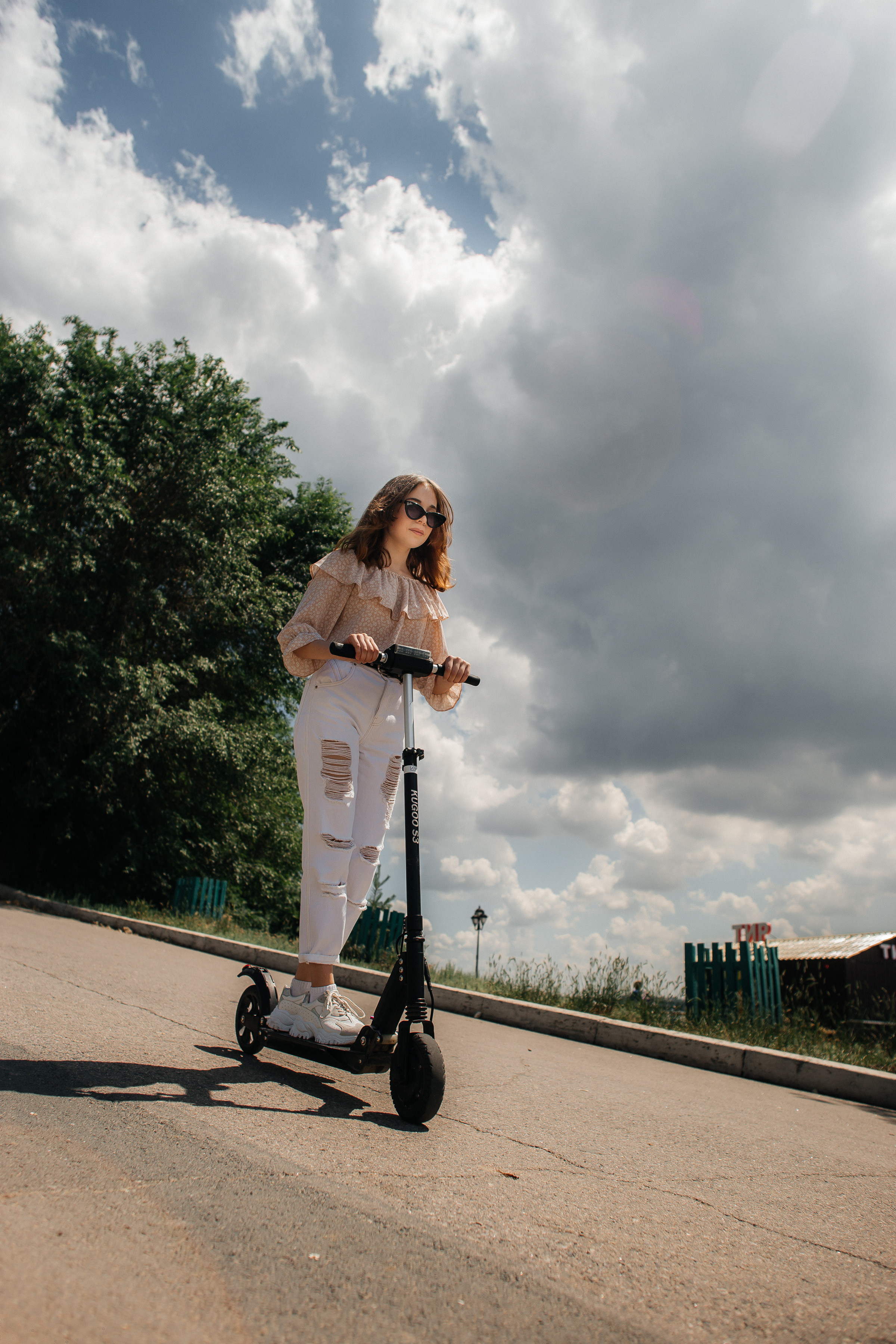 /Елена и Ангелина/ Мама с дочкой прогулка по городу. Ольга Плаксина фотограф в Саратове