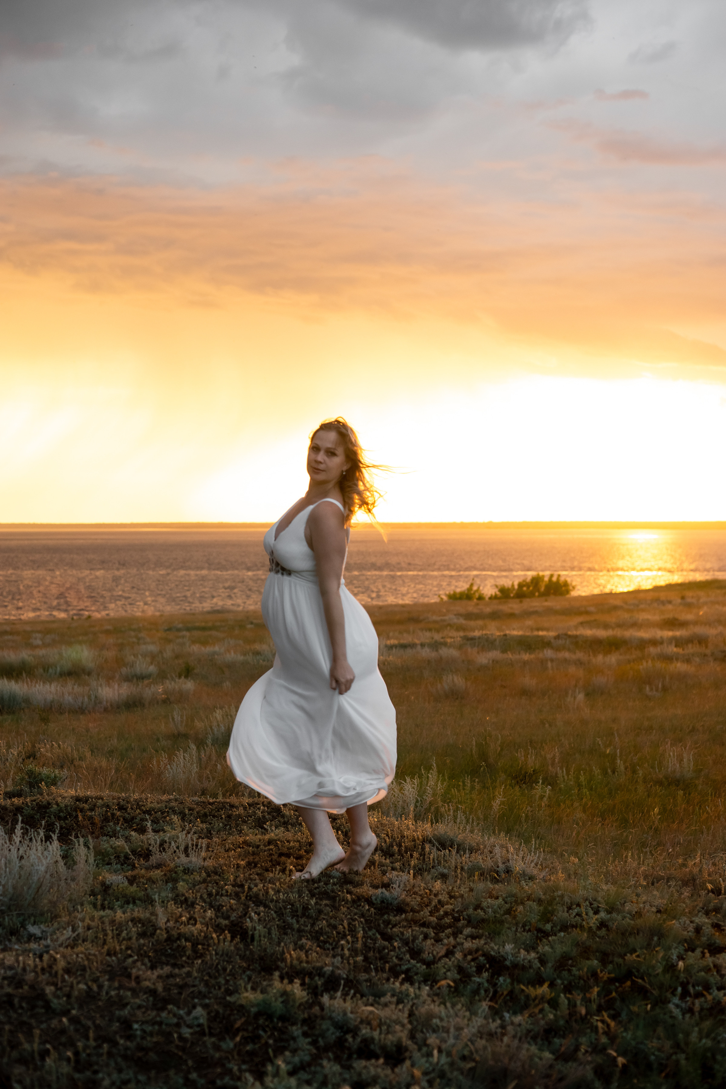 Татьяна и Алексей съемка беременности на рассвете. Ольга Плаксина фотограф в Саратове