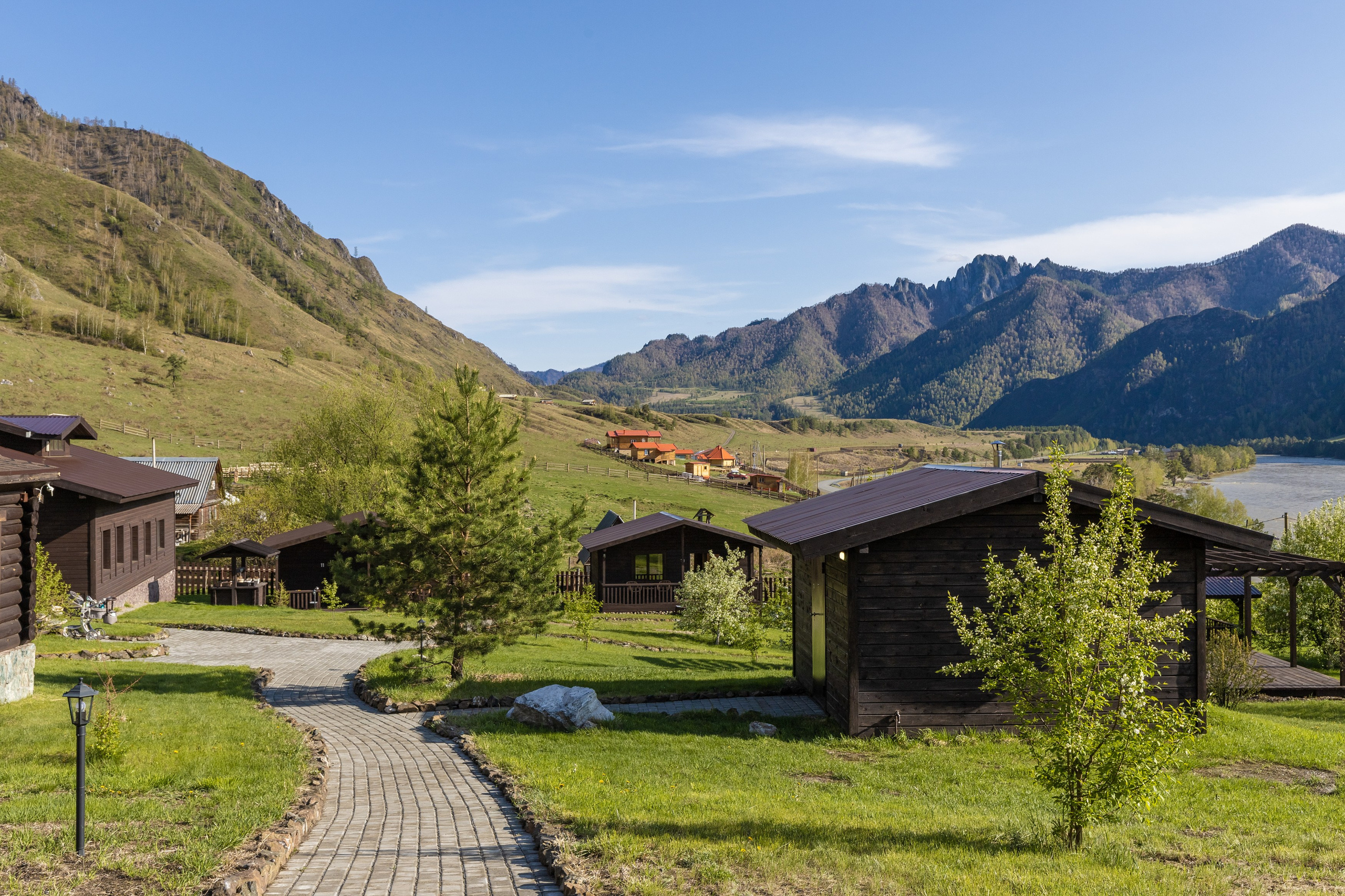 Фотосъёмка интерьеров и территории ALTAY CHALET. Коммерческий фотограф Яков Рослин